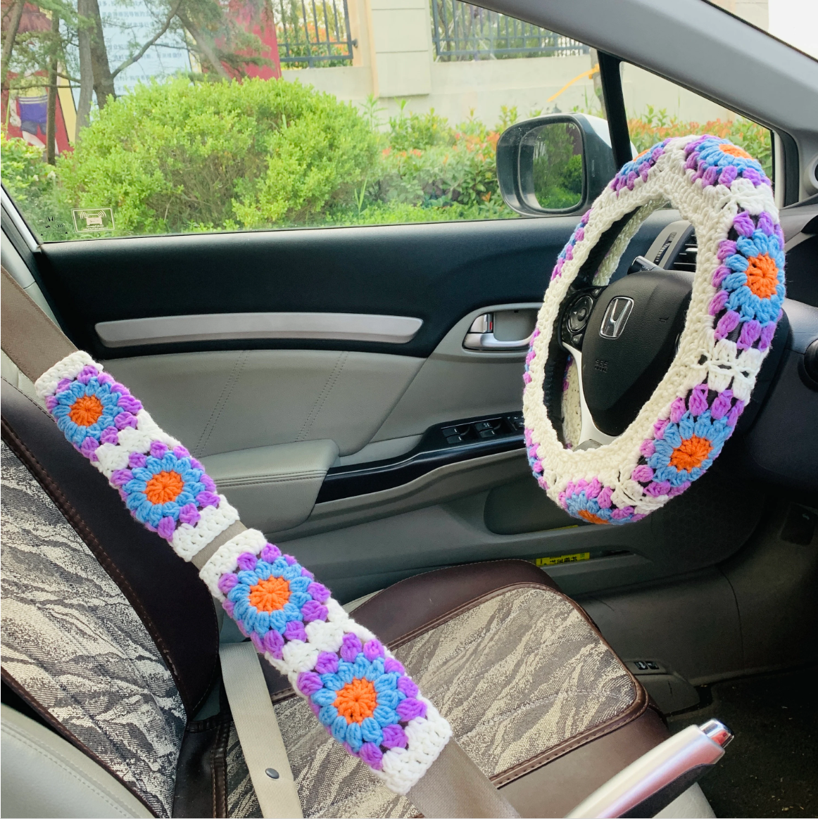 Crochet handmade Steering Wheel Cover for women, cute daisy flower seat belt Cover, Car interior Accessories decorations