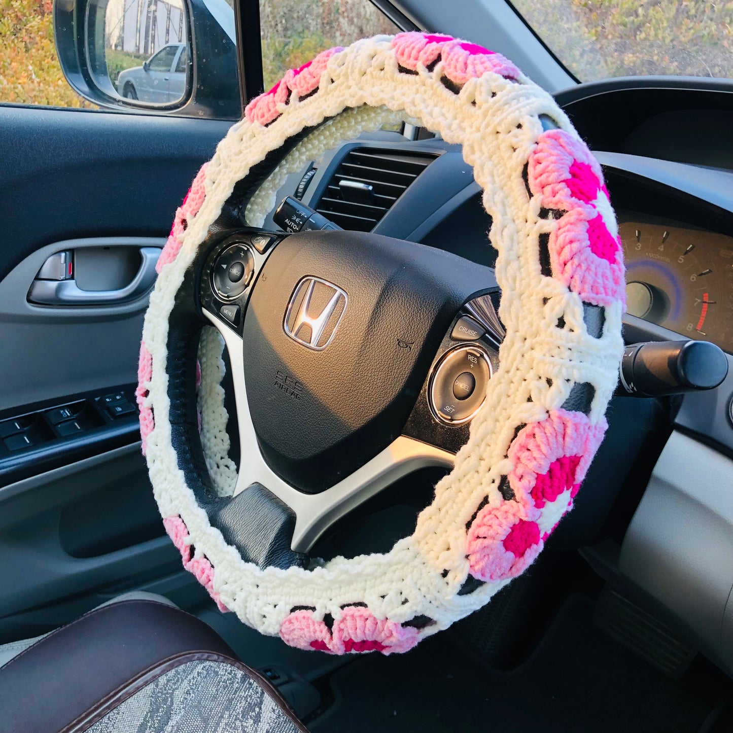 Handmade crochet cute pink white Phalaenopsis Steering Wheel Cover for women, flower seat belt Cover, Car interior Accessories decorations car gift