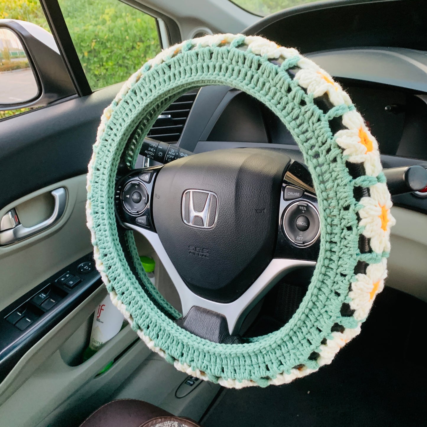 Handmade crochet Steering Wheel Cover for women, cute daisy flower car seat belt Cover coaster, Car interior Accessories decorations