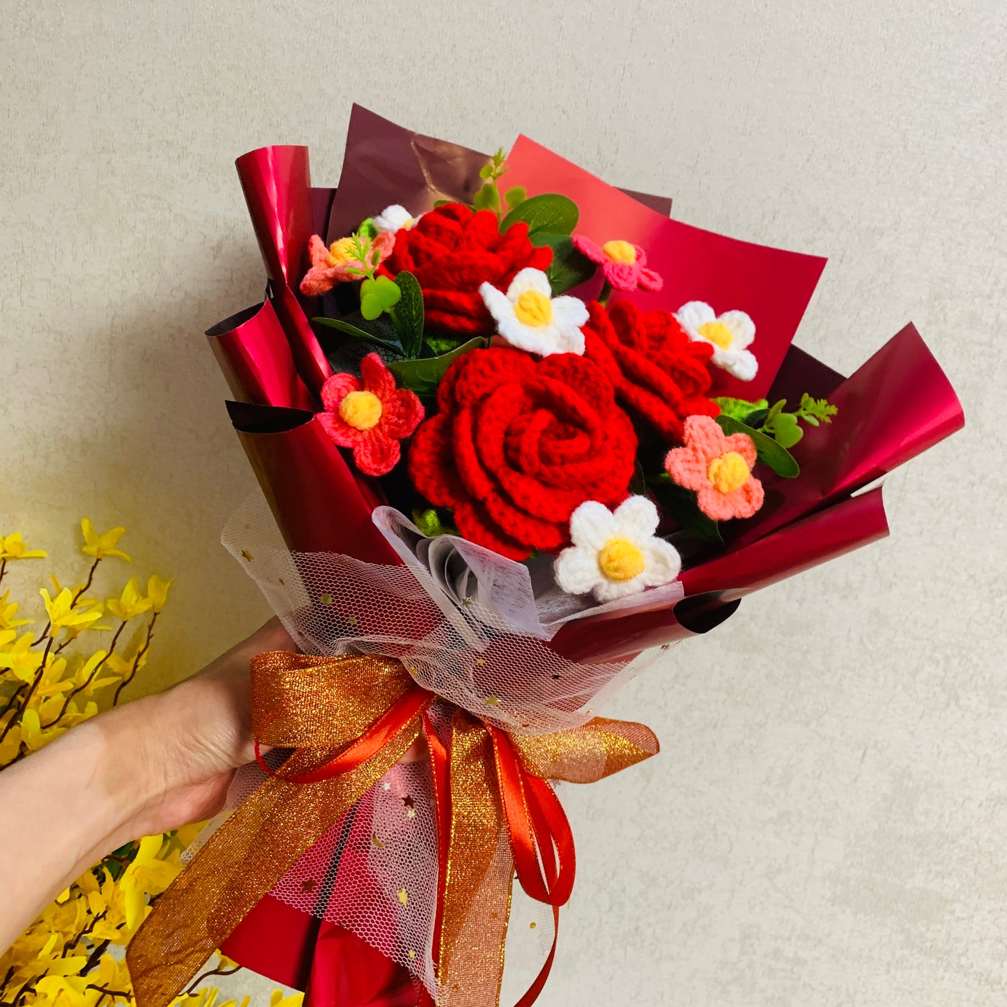Crochet flowers, red rose flower ornaments, cute A bunch of flower Anniversary bouquet Gift for her flower ornaments