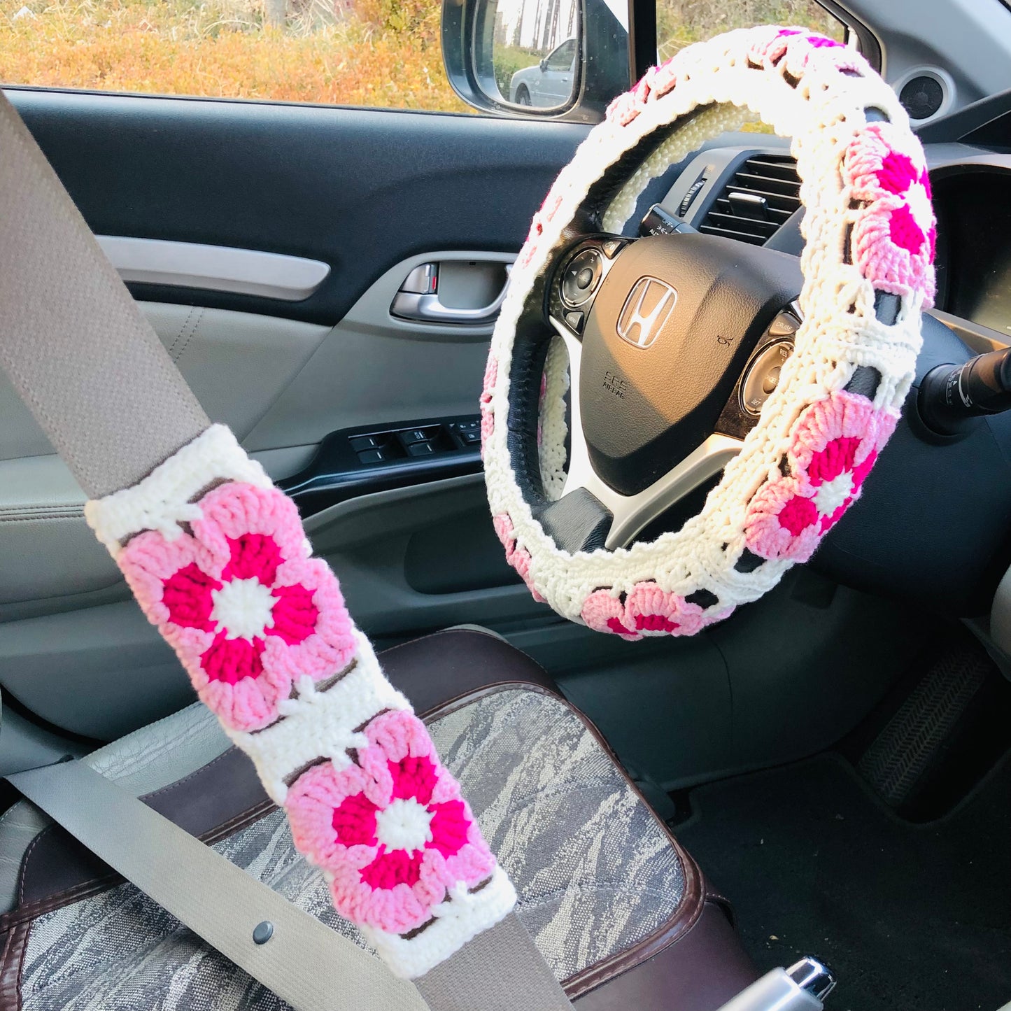 Handmade crochet cute pink white Phalaenopsis Steering Wheel Cover for women, flower seat belt Cover, Car interior Accessories decorations car gift