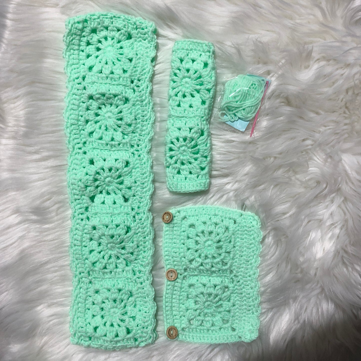 Steering Wheel Cover for women, Crochet Light green flower seat belt Cover, Car Accessories decorations