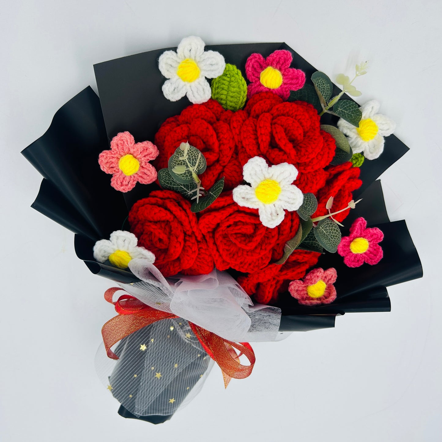 🌹 Handmade Crochet Rose Bouquet – Knitted Red Roses Daisies Gift for Valentine’s Day, Anniversary, or Home Décor