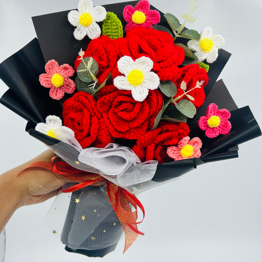 🌹 Handmade Crochet Rose Bouquet – Knitted Red Roses Daisies Gift for Valentine’s Day, Anniversary, or Home Décor