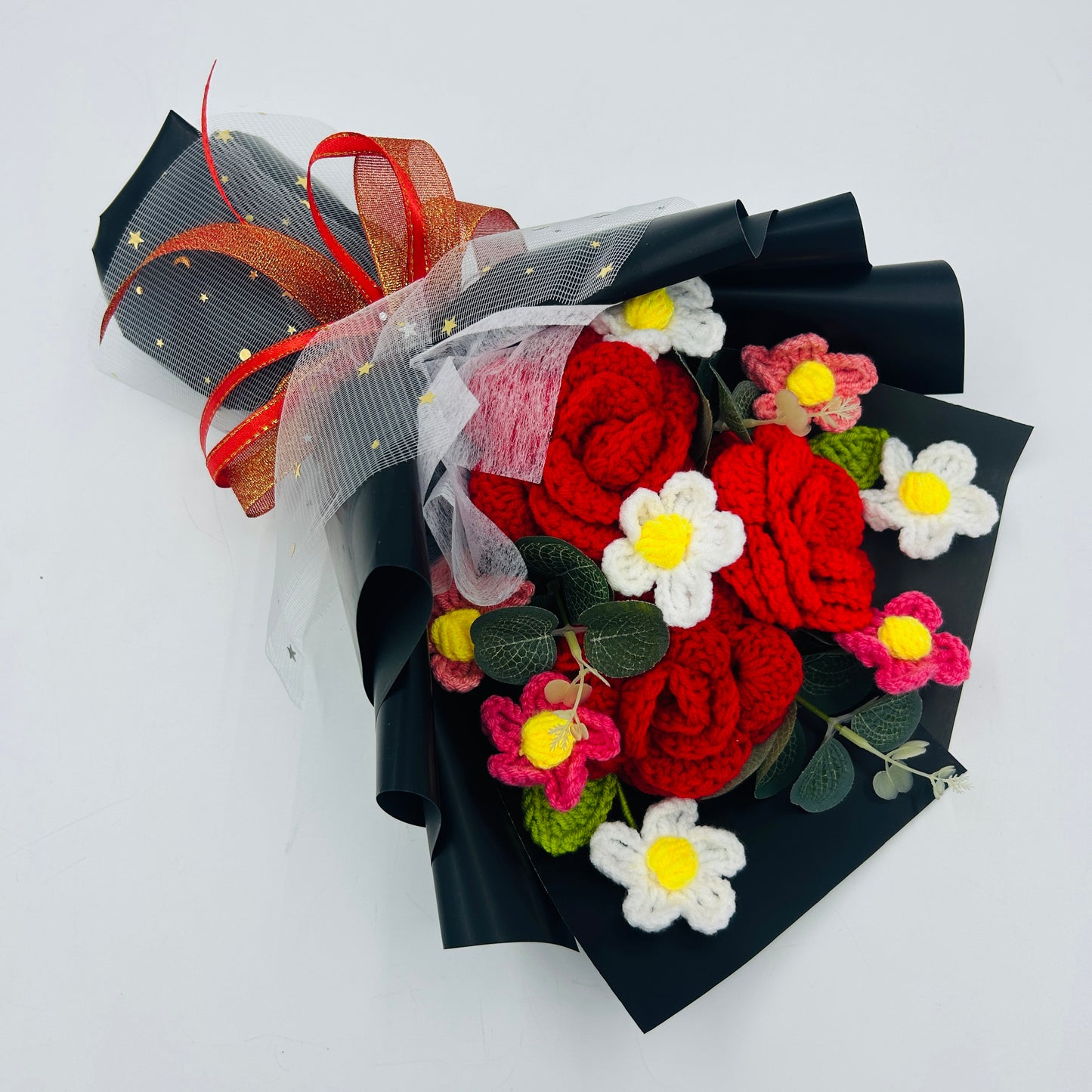 🌹 Handmade Crochet Rose Bouquet – Knitted Red Roses & Daisies Gift for Valentine’s Day, Anniversary, or Home Décor