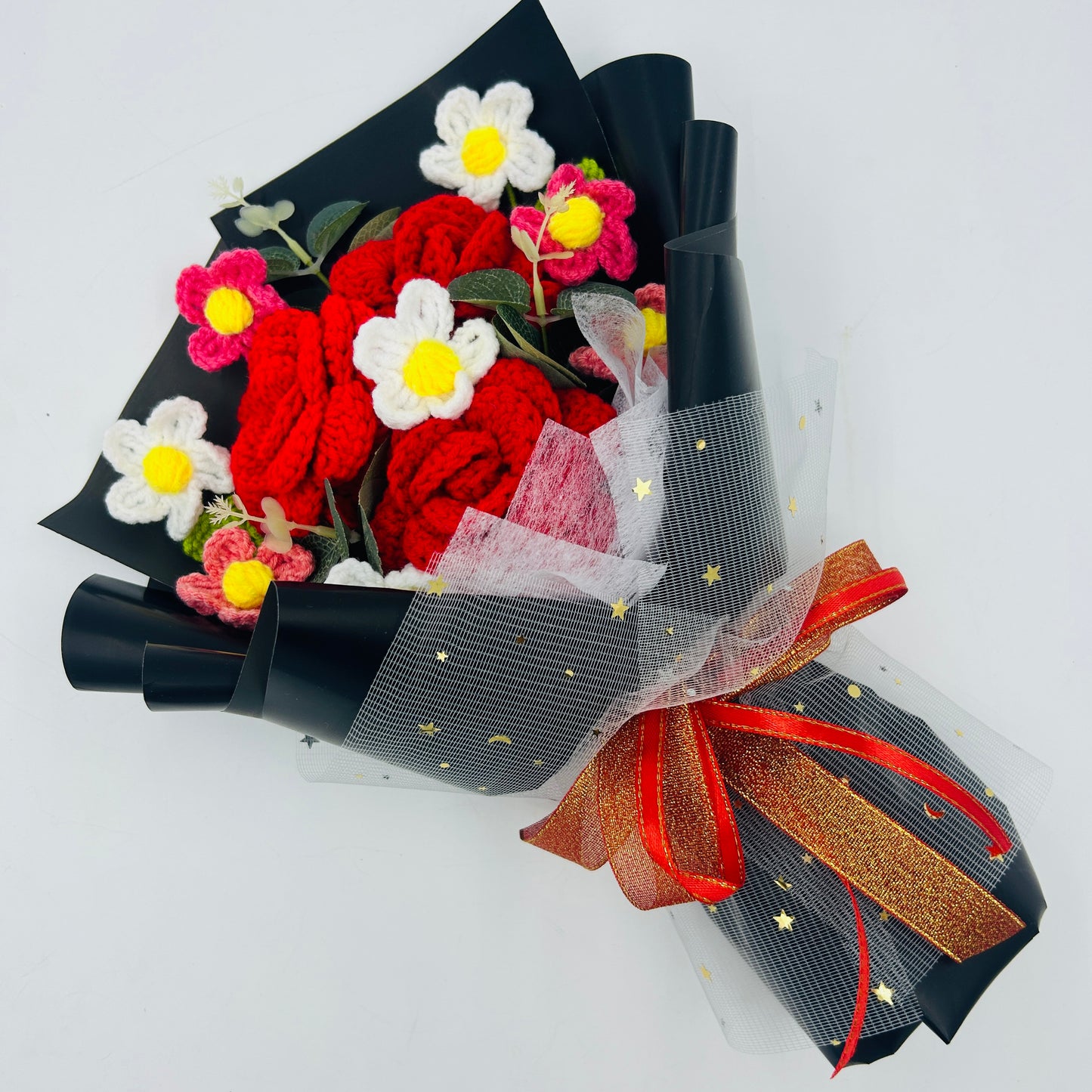 🌹 Handmade Crochet Rose Bouquet – Knitted Red Roses & Daisies Gift for Valentine’s Day, Anniversary, or Home Décor