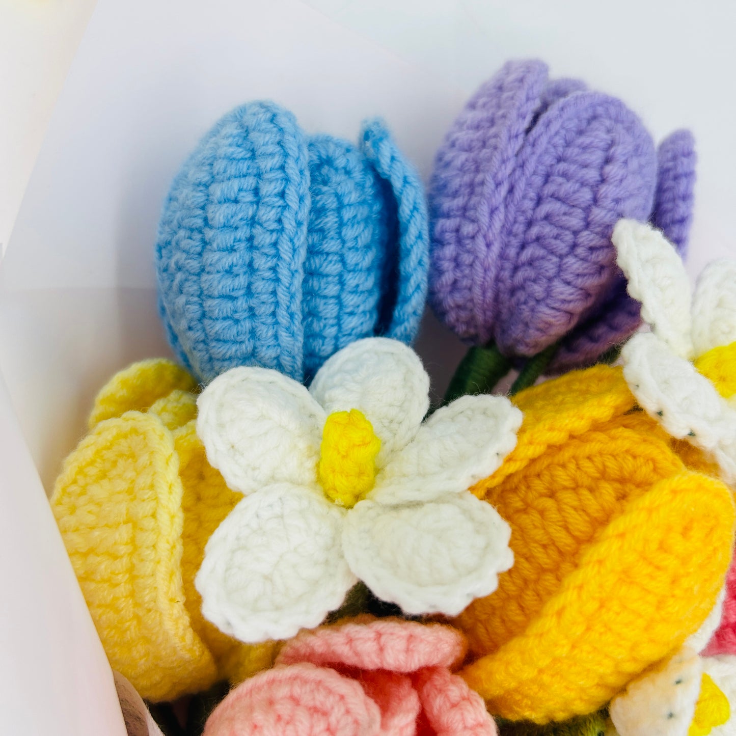🌸 Handmade Crochet Flower Bouquet – Knitted Tulips & Daisies Gift for Home Décor, Birthday, or Anniversary