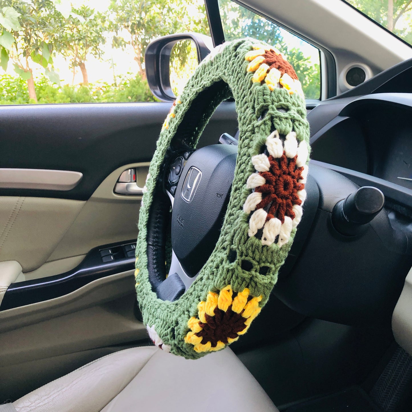 Steering Wheel Cover for women, Crochet flower seat belt Cover, Car Accessories decorations