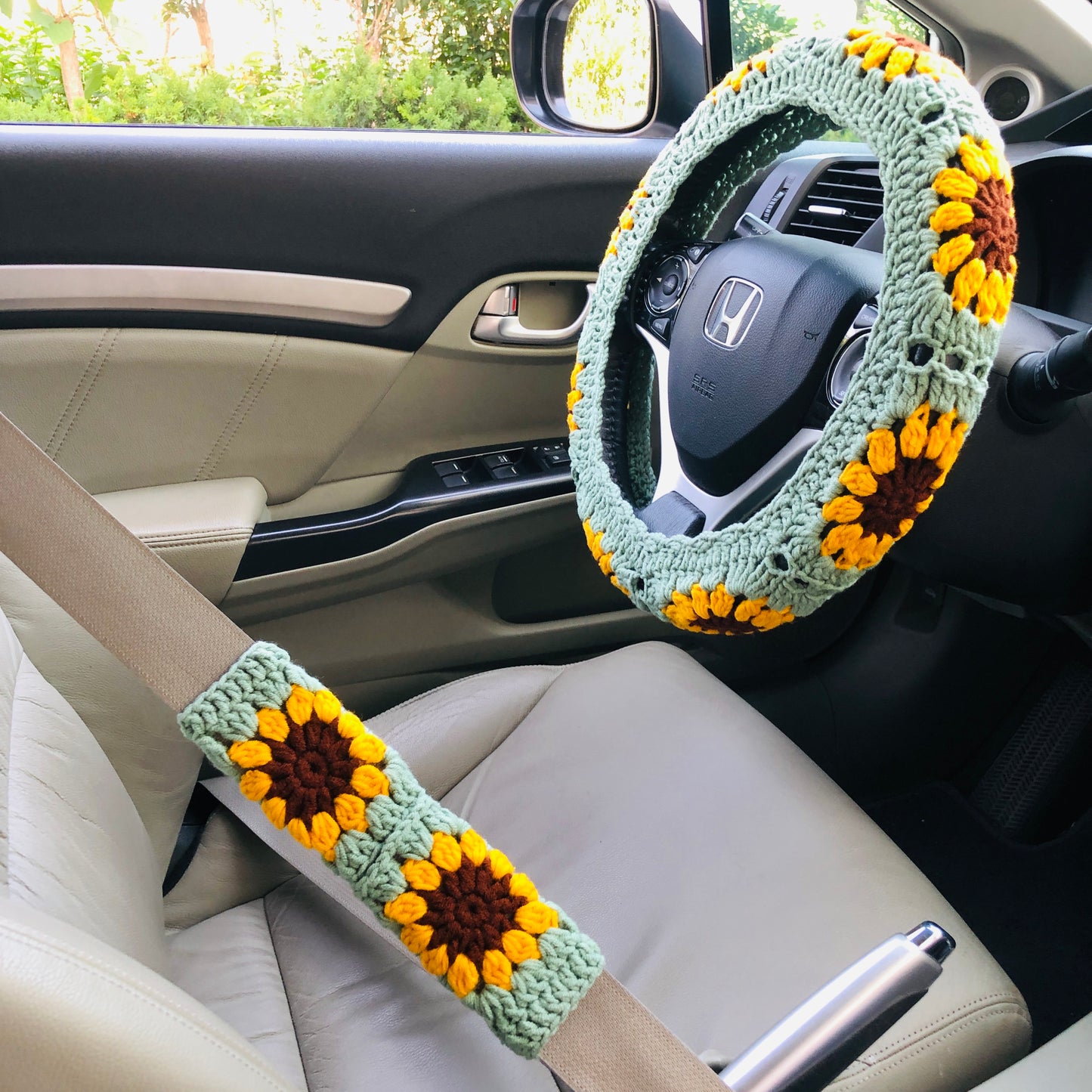 Steering Wheel Cover for women, Crochet sunflower seat belt Cover, Car Accessories decorations