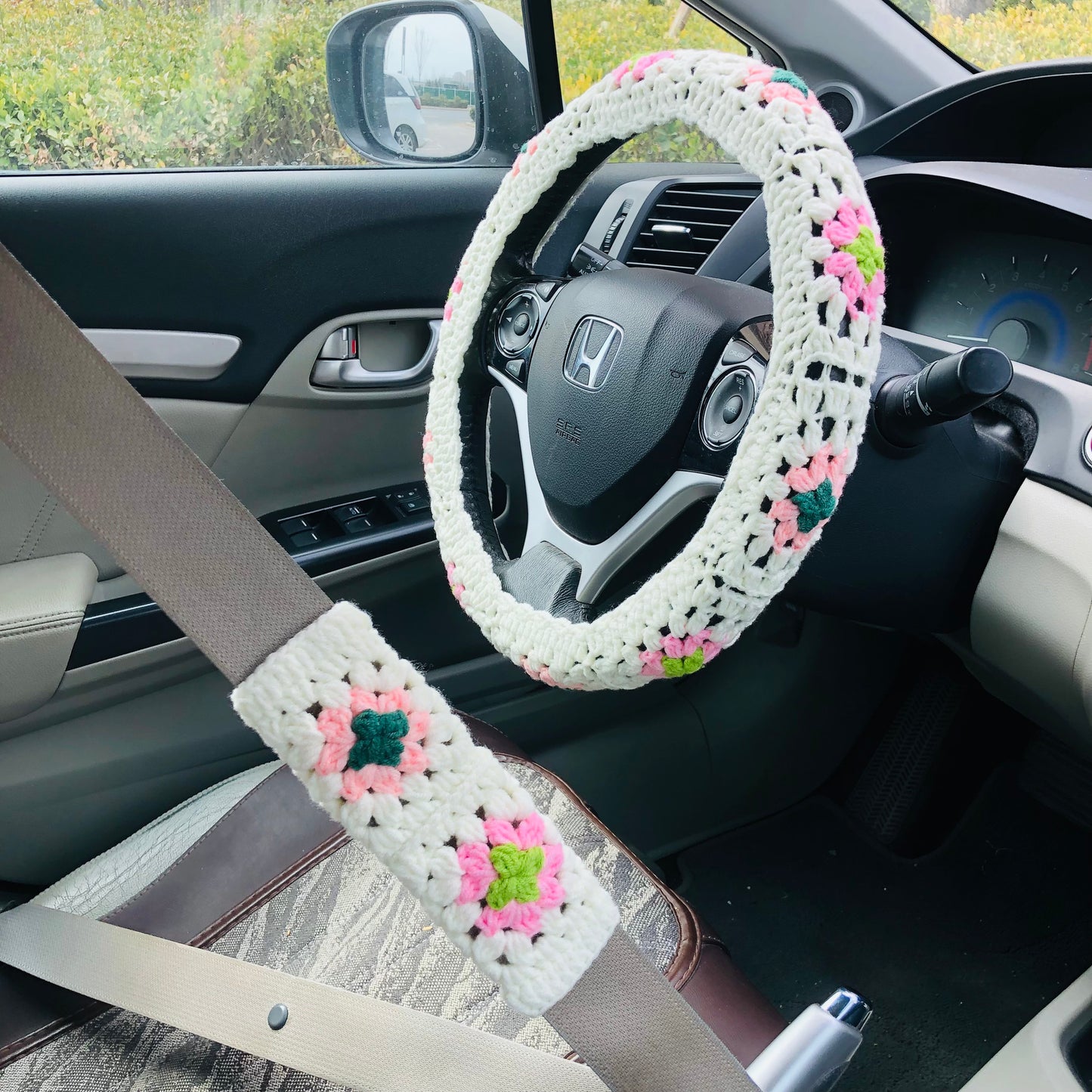 Steering Wheel Cover for women, CrochetGranny square seat belt Cover, Car Accessories decorations