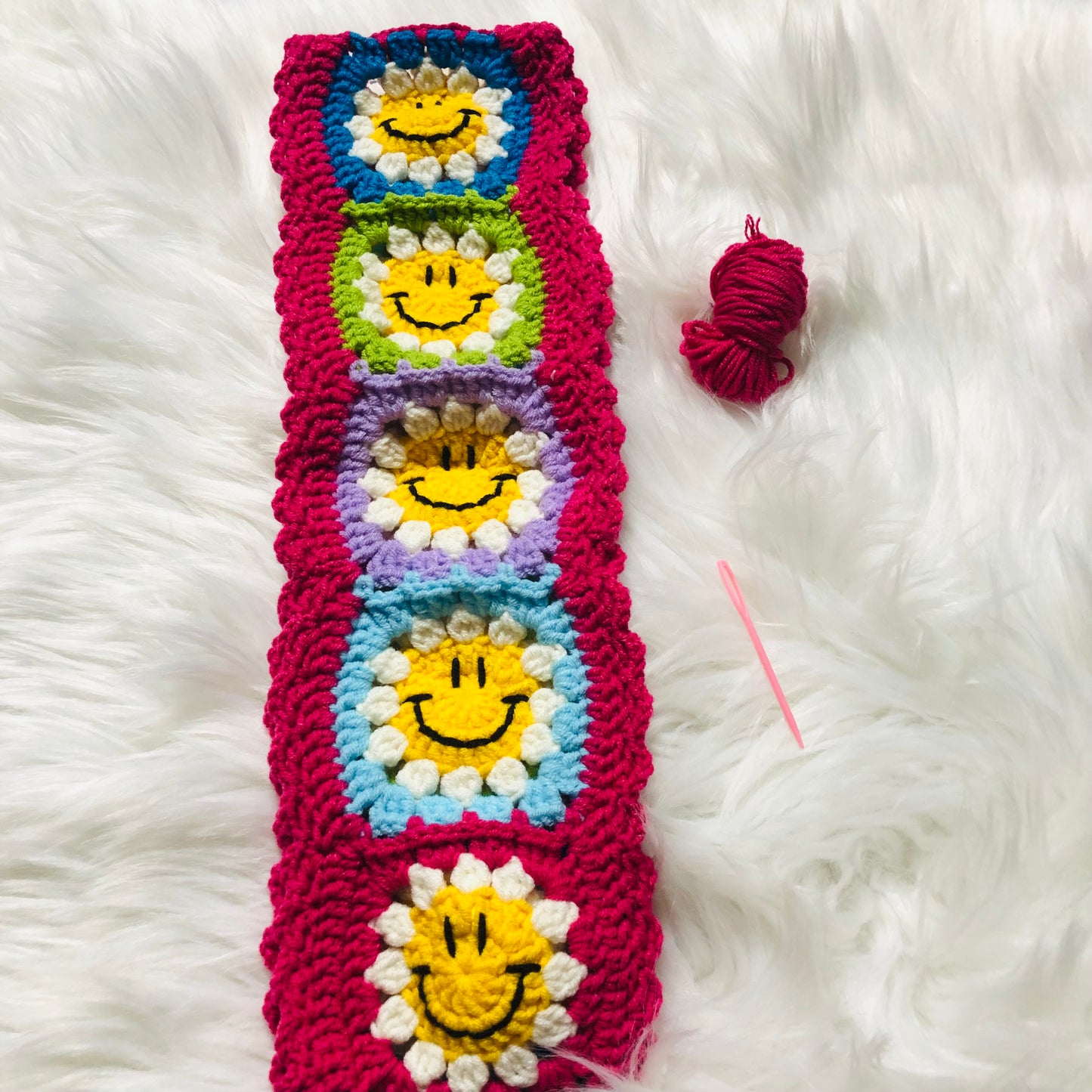 Steering Wheel Cover for women, Crochet Colorful smiley face flower seat belt Cover, Car Accessories decorations