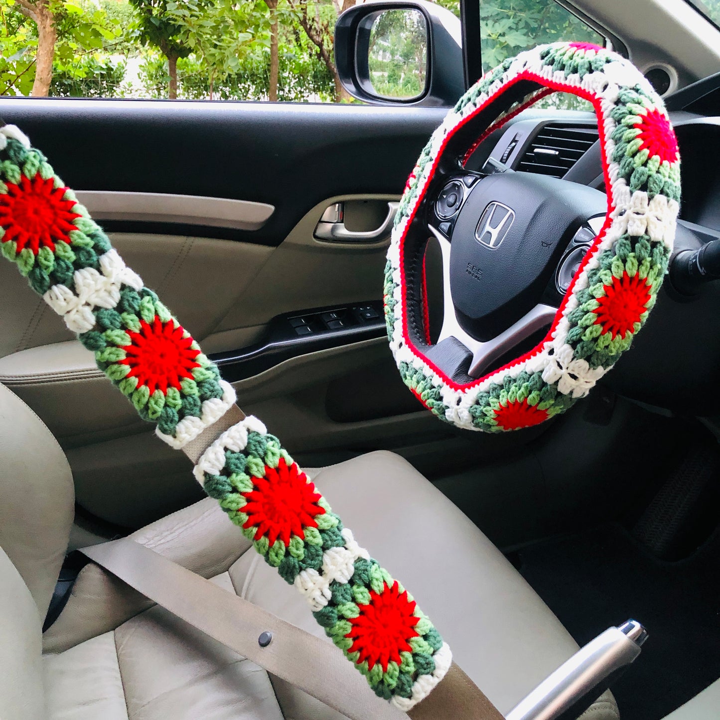 Steering Wheel Cover for women, Crochet flower seat belt Cover, Car Accessories decorations