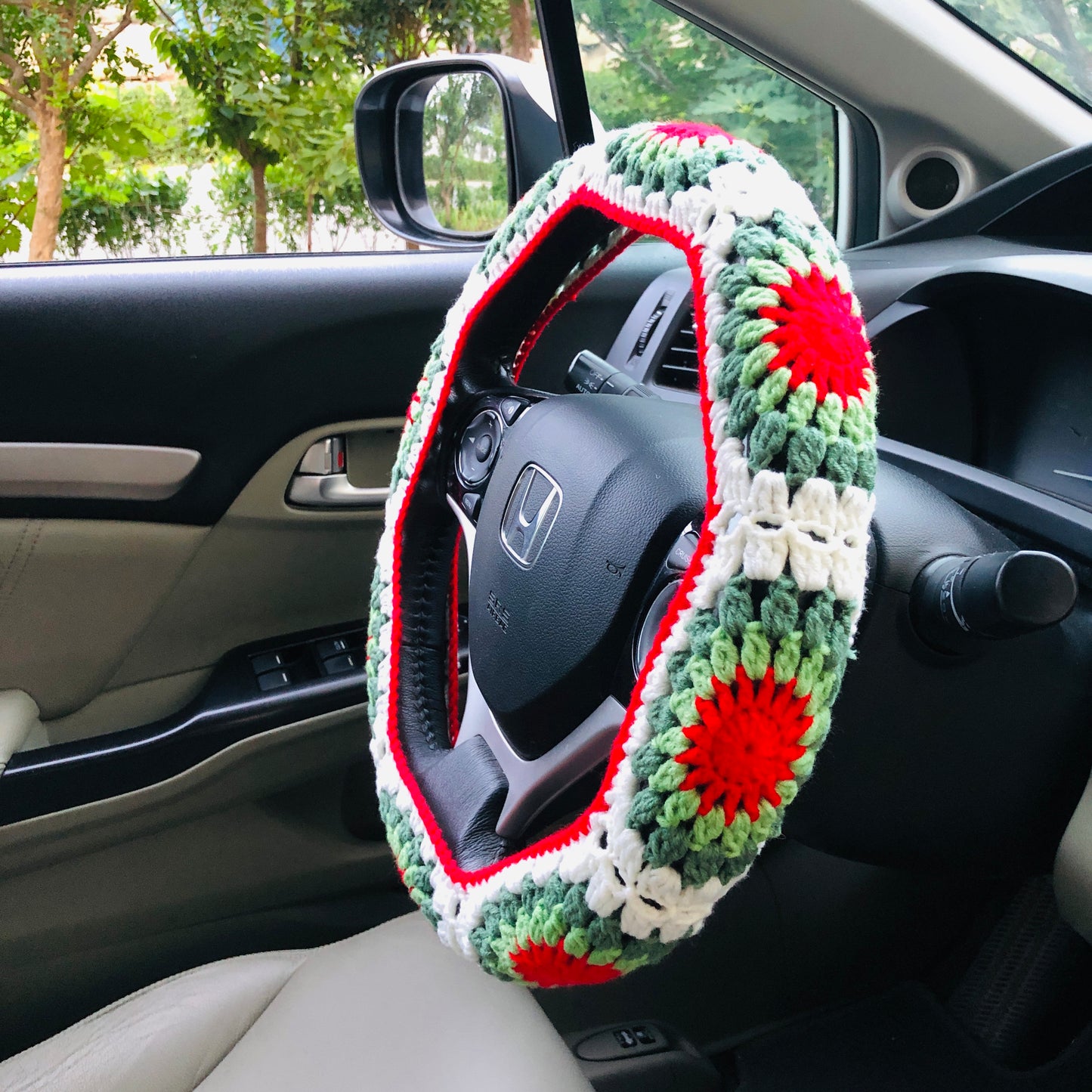 Steering Wheel Cover for women, Crochet flower seat belt Cover, Car Accessories decorations