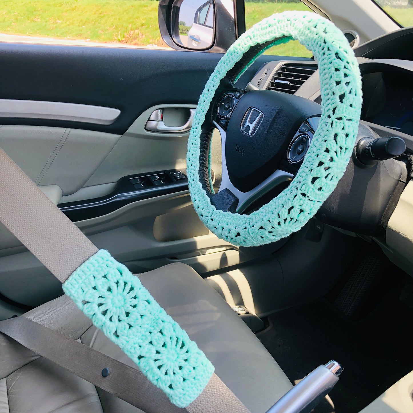 Steering Wheel Cover for women, Crochet Light green flower seat belt Cover, Car Accessories decorations