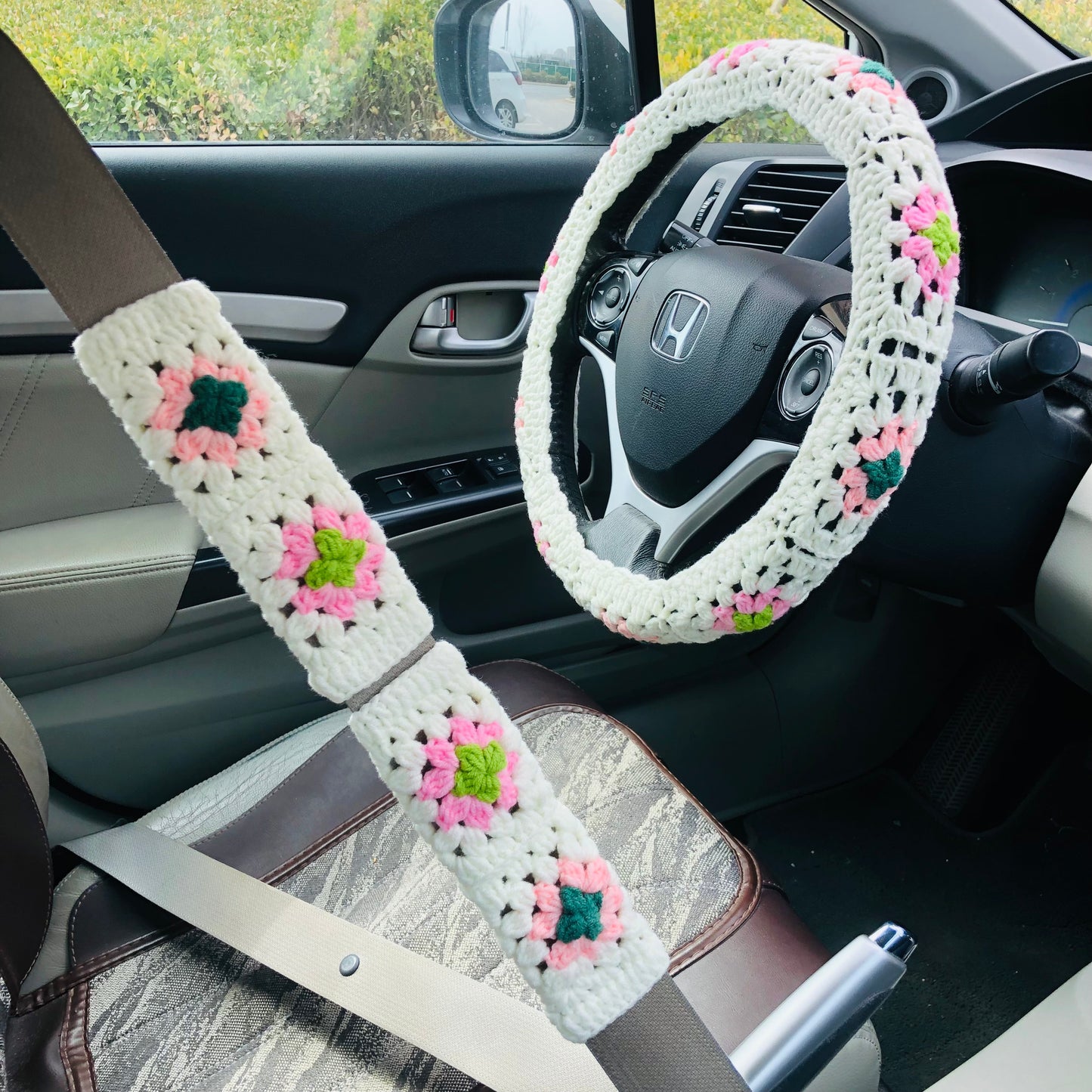 Steering Wheel Cover for women, CrochetGranny square seat belt Cover, Car Accessories decorations