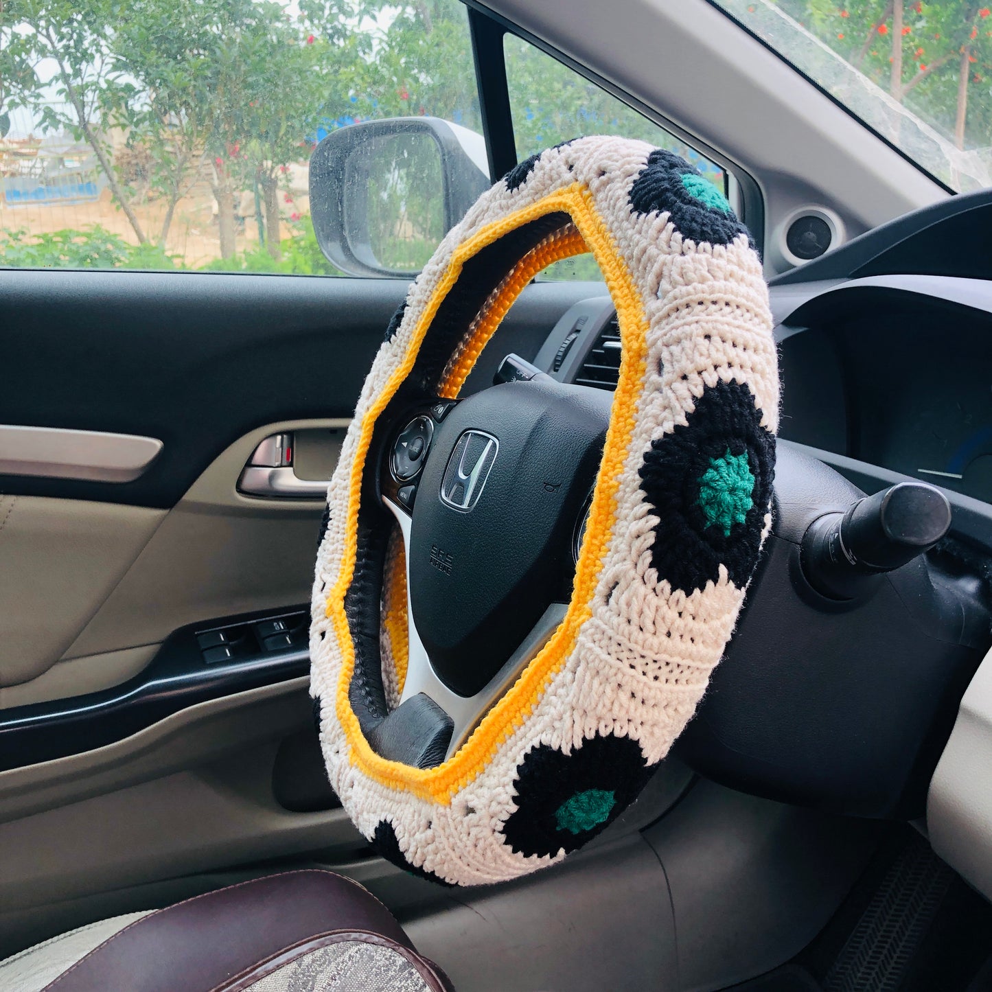 Steering Wheel Cover for women, Crochet cute Beige flower seat belt Cover, Car Accessories decorations