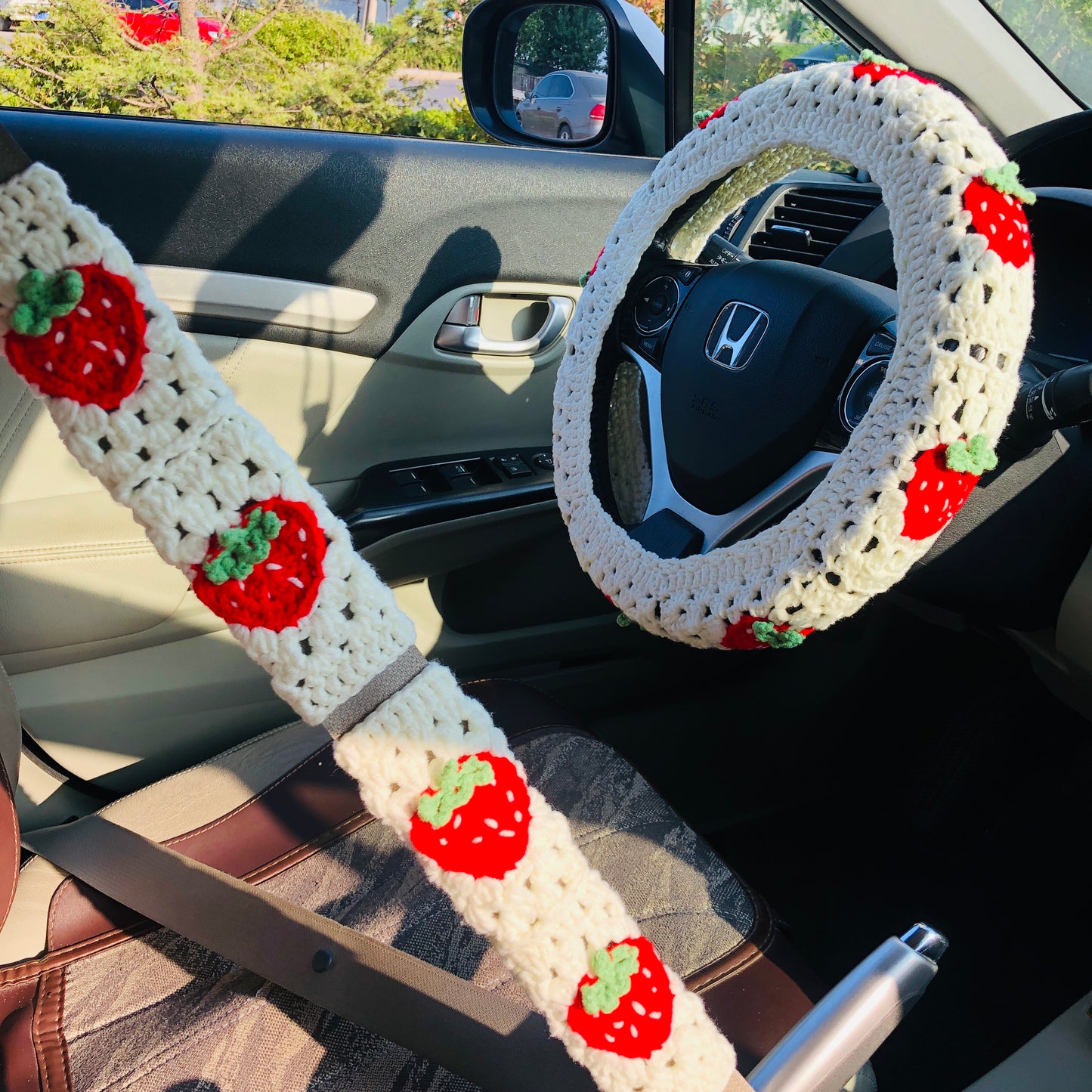 Steering Wheel Cover for women, Crochet cute Fruit Strawberry flower seat belt Cover, Car Accessories decorations