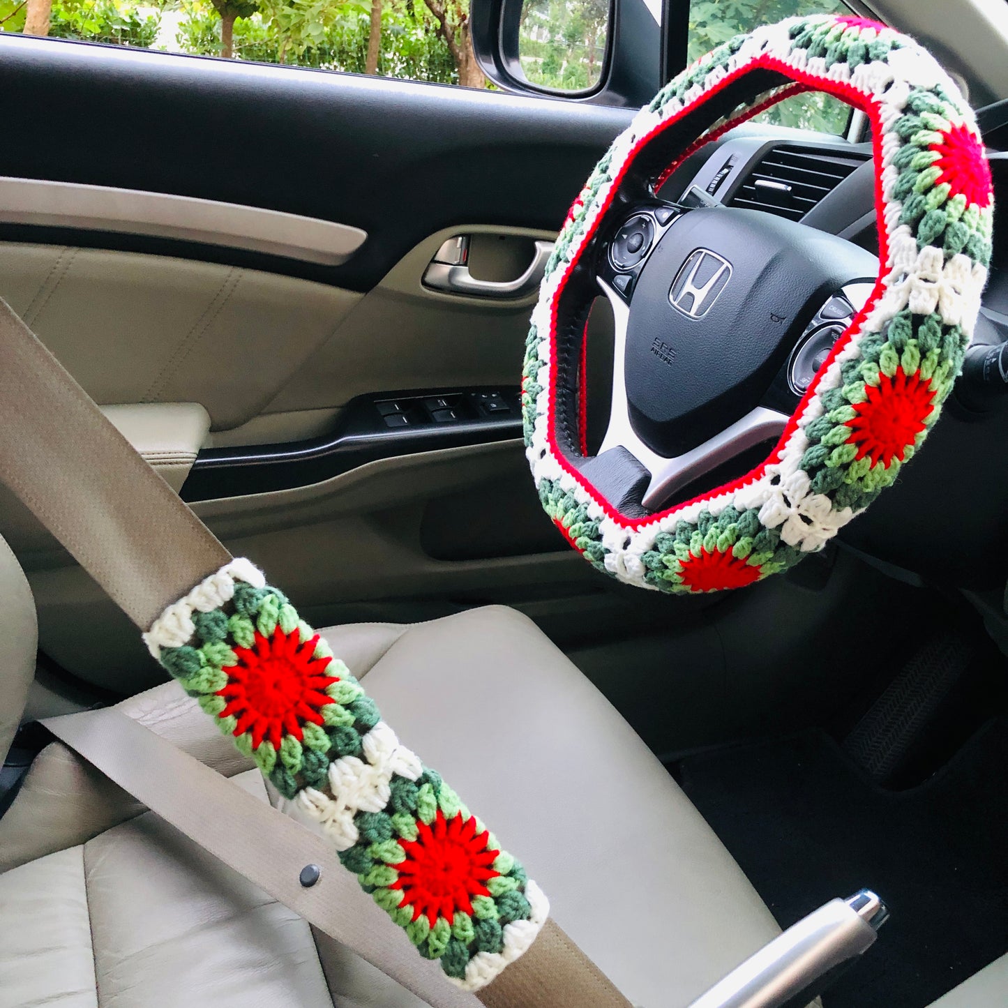 Steering Wheel Cover for women, Crochet flower seat belt Cover, Car Accessories decorations