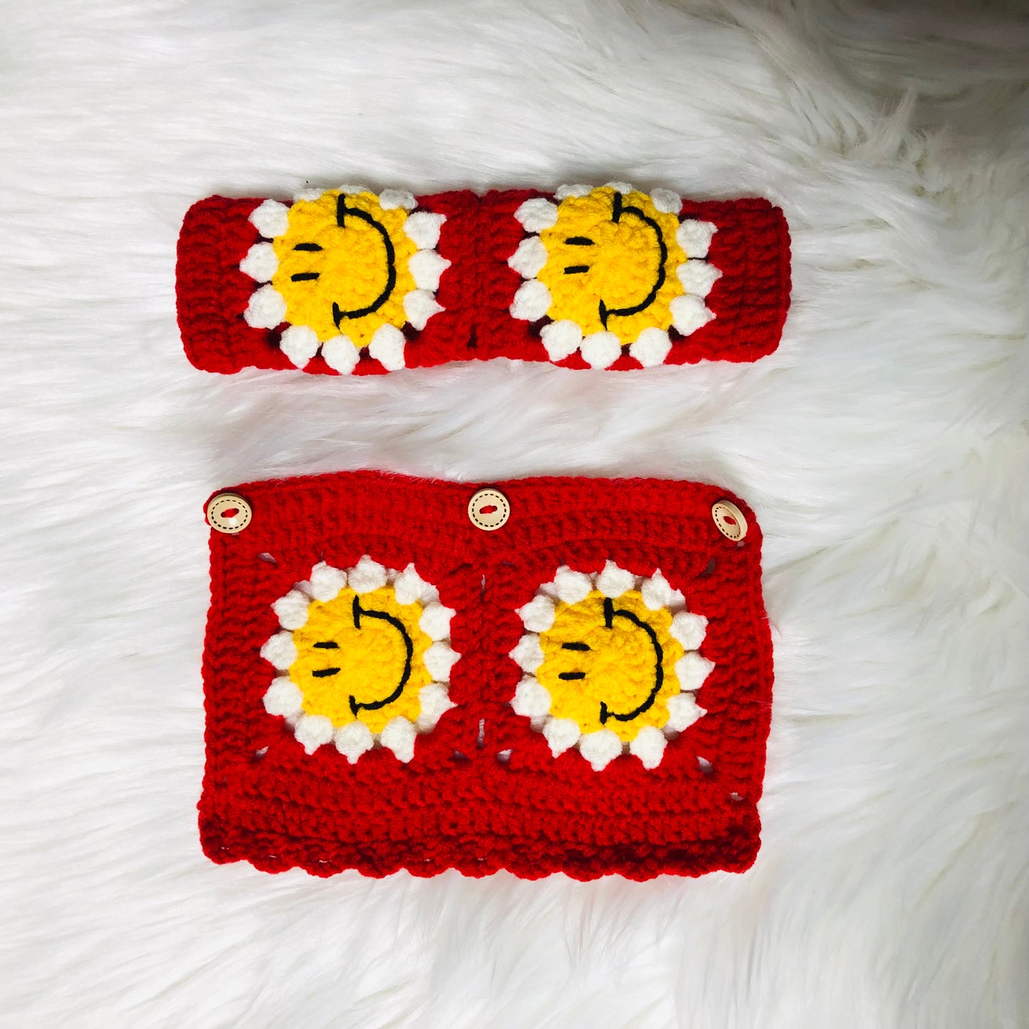 Handmade crochet cute red smiley face Steering Wheel Cover for women,daisy flower seat belt Cover, Car interior Accessories decorations gift