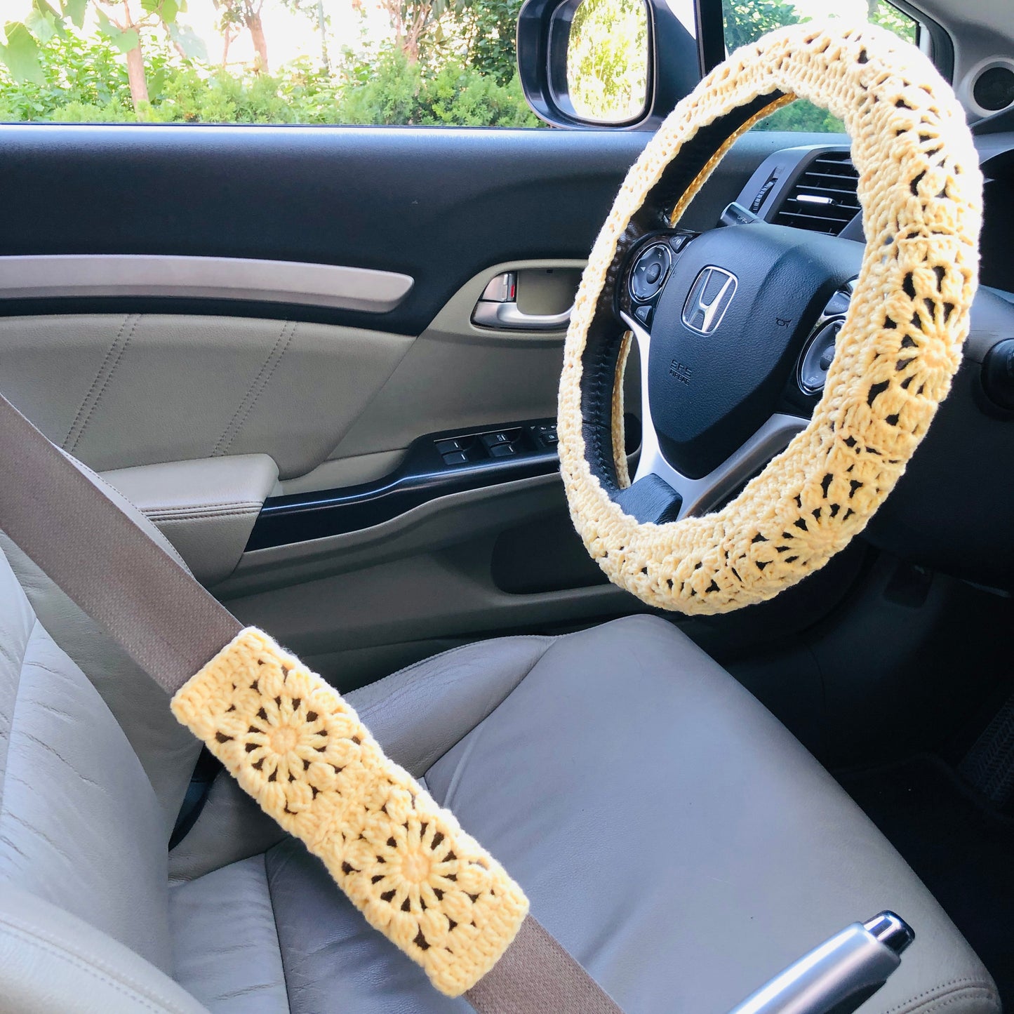 Steering Wheel Cover for women, Crochet yellow flower seat belt Cover, Car Accessories decorations