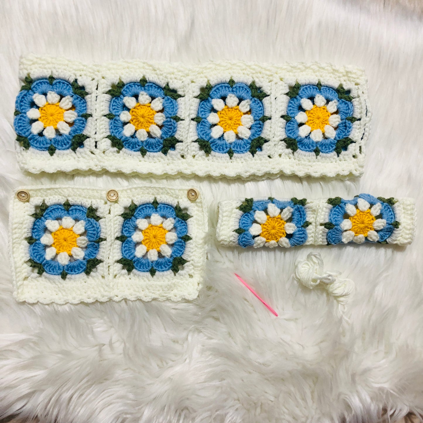 Steering Wheel Cover for women, Crochet cute flower seat belt Cover, Car Accessories decorations