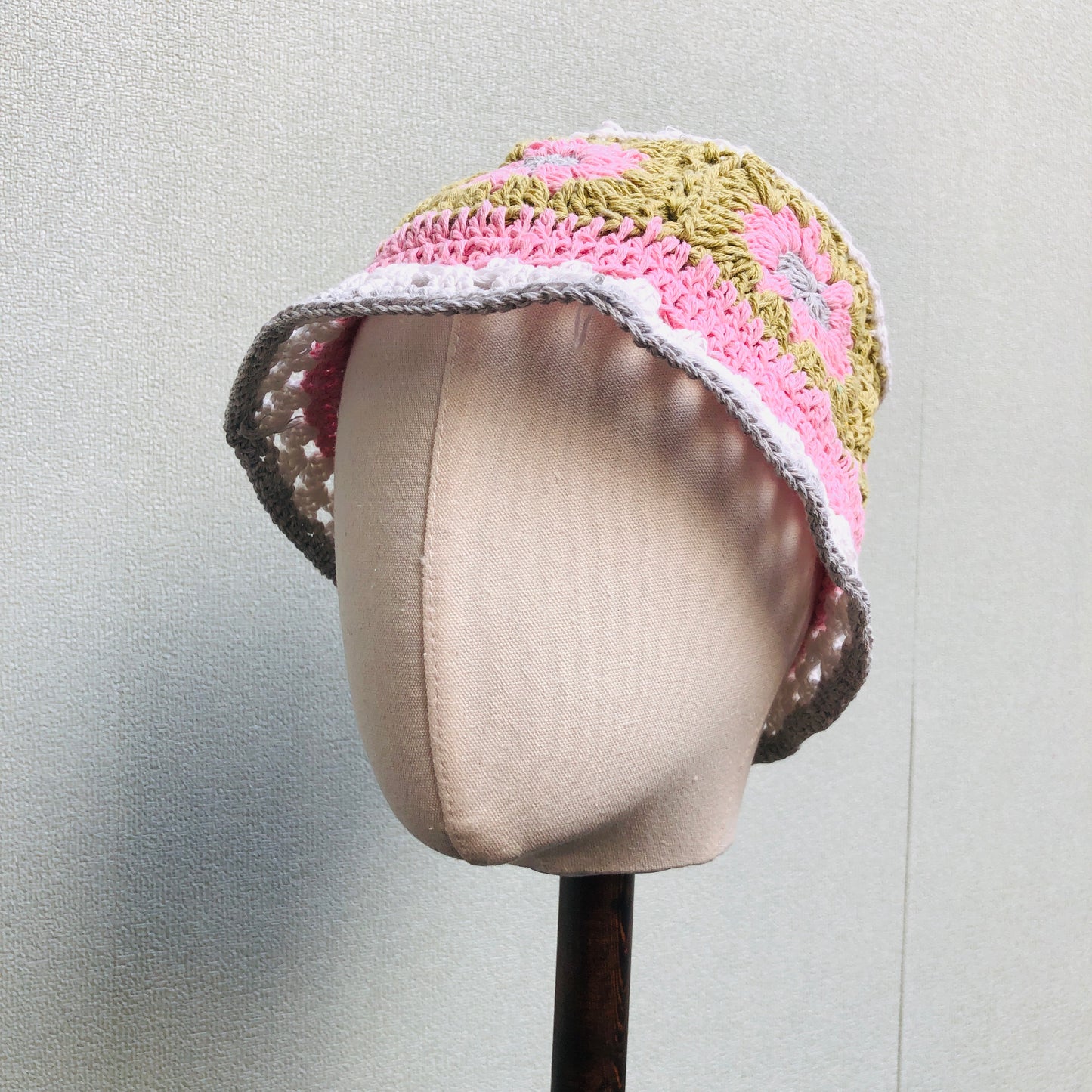 Crochet Hat, Granny Square Bucket Hat, Pink whtie Handmade Knitted Hat