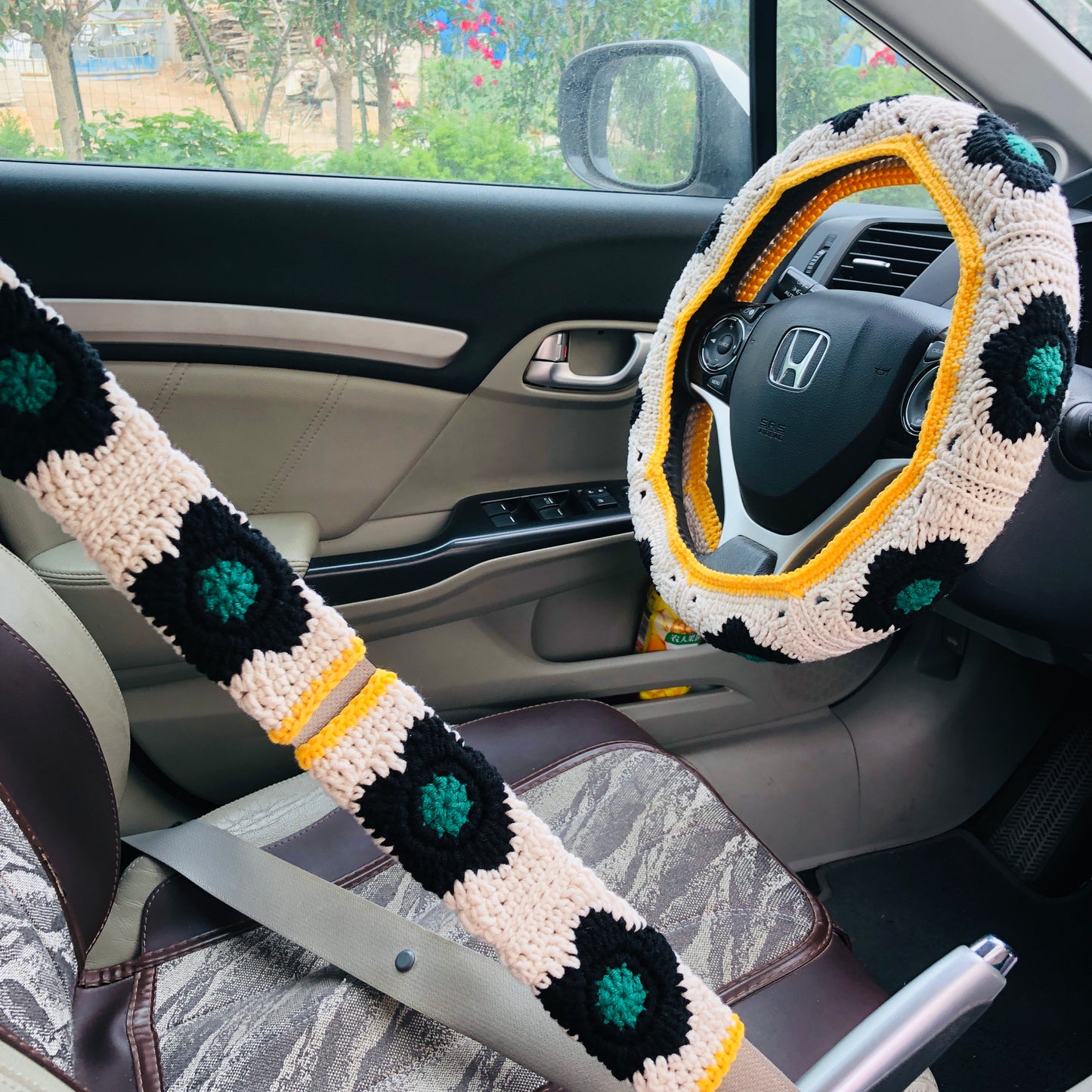 Steering Wheel Cover for women, Crochet cute Beige flower seat belt Cover, Car Accessories decorations