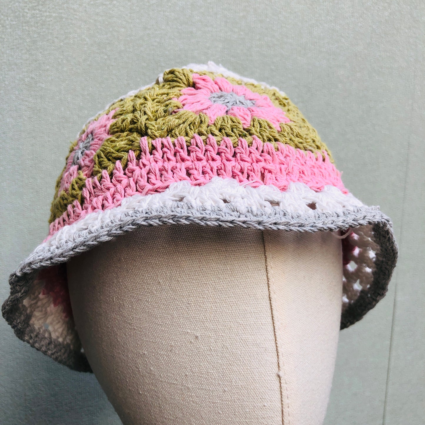 Crochet Hat, Granny Square Bucket Hat, Pink whtie Handmade Knitted Hat