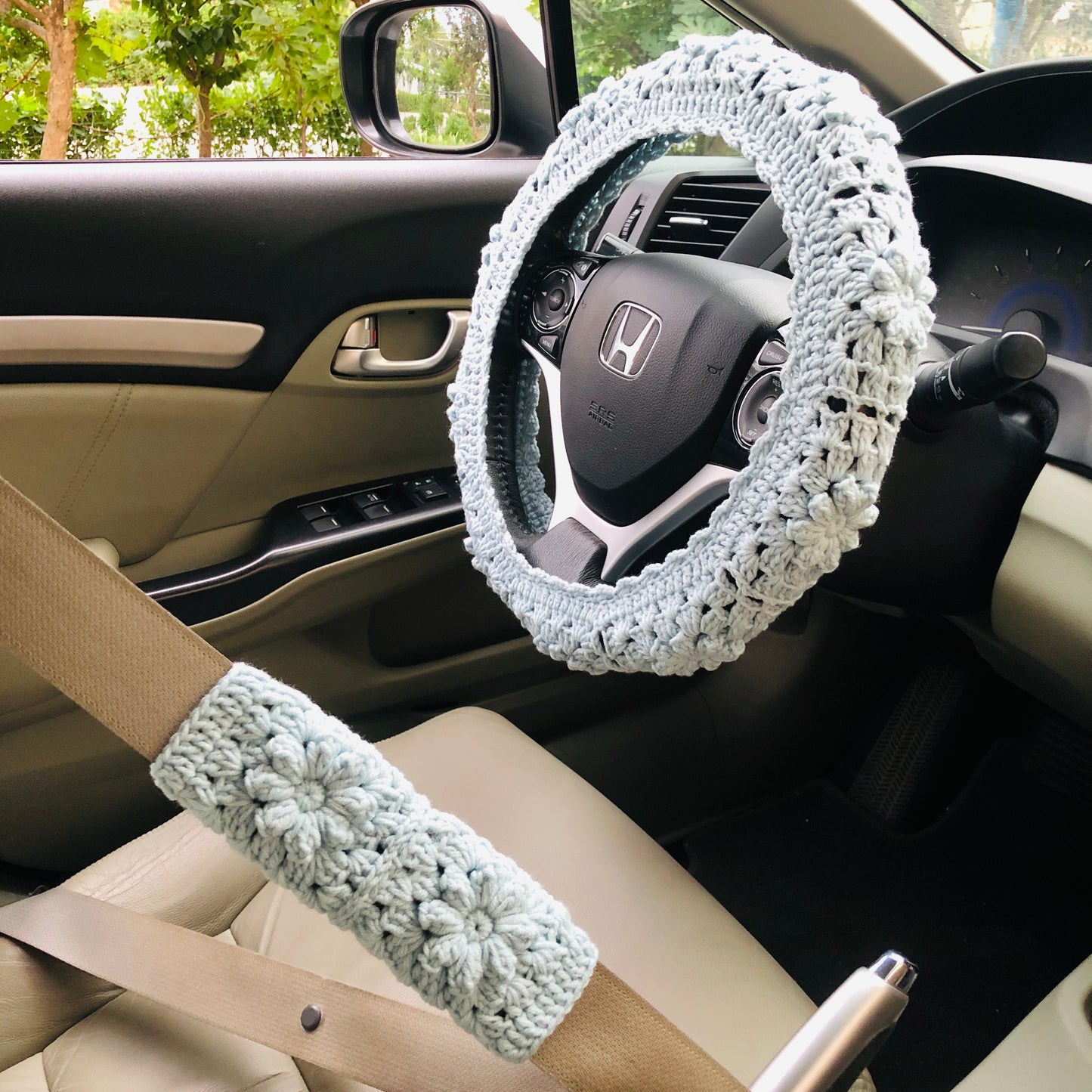 Steering Wheel Cover for women, Crochet Blue puff flower seat belt Cover, Car Accessories decorations