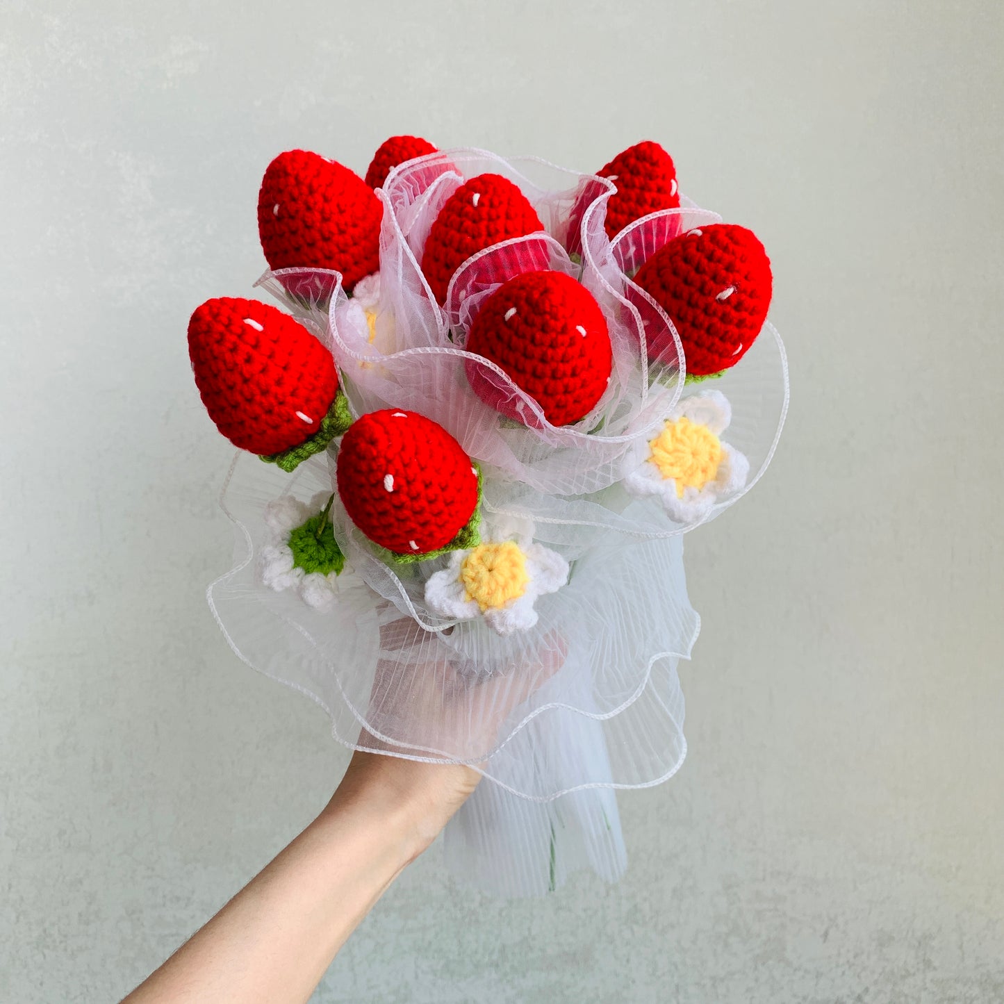 Crochet flowers strawberry flower ornaments, Handmade knitted Flower Bouquet A bunch of flower