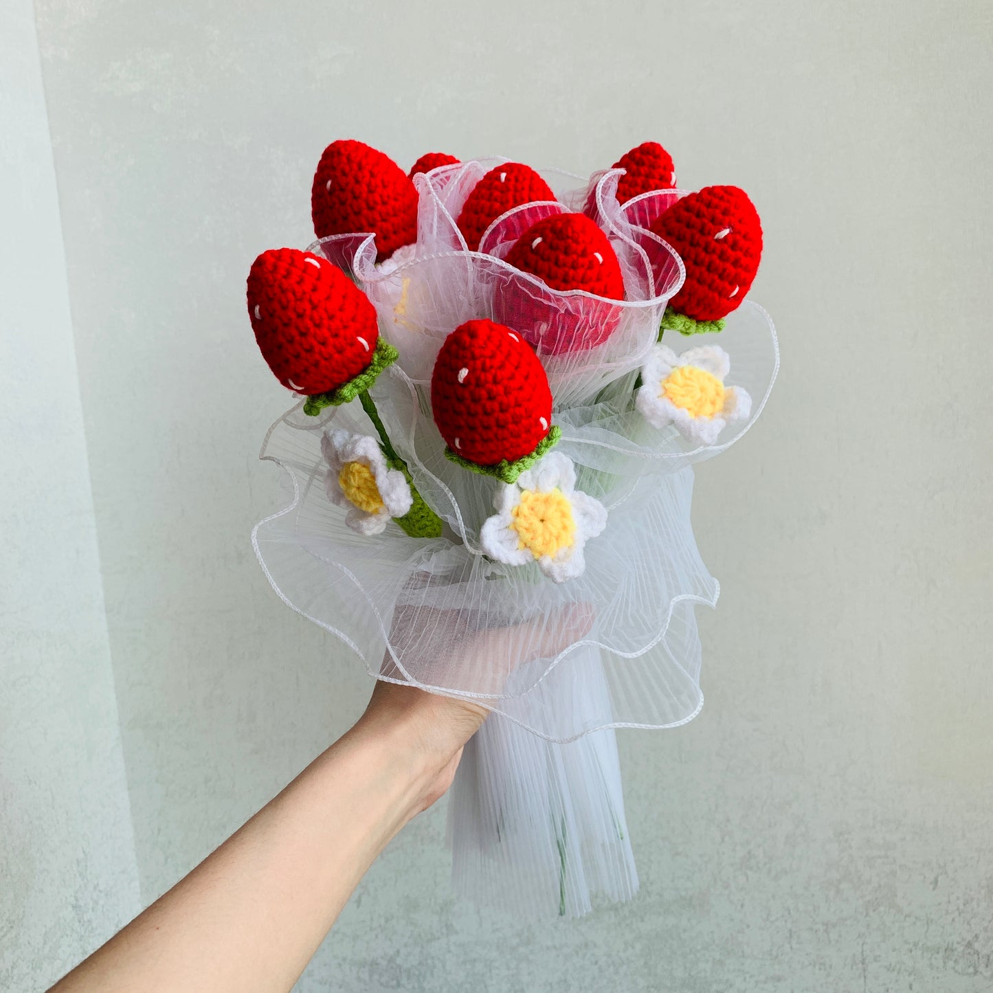 Crochet flowers strawberry flower ornaments, Handmade knitted Flower Bouquet A bunch of flower