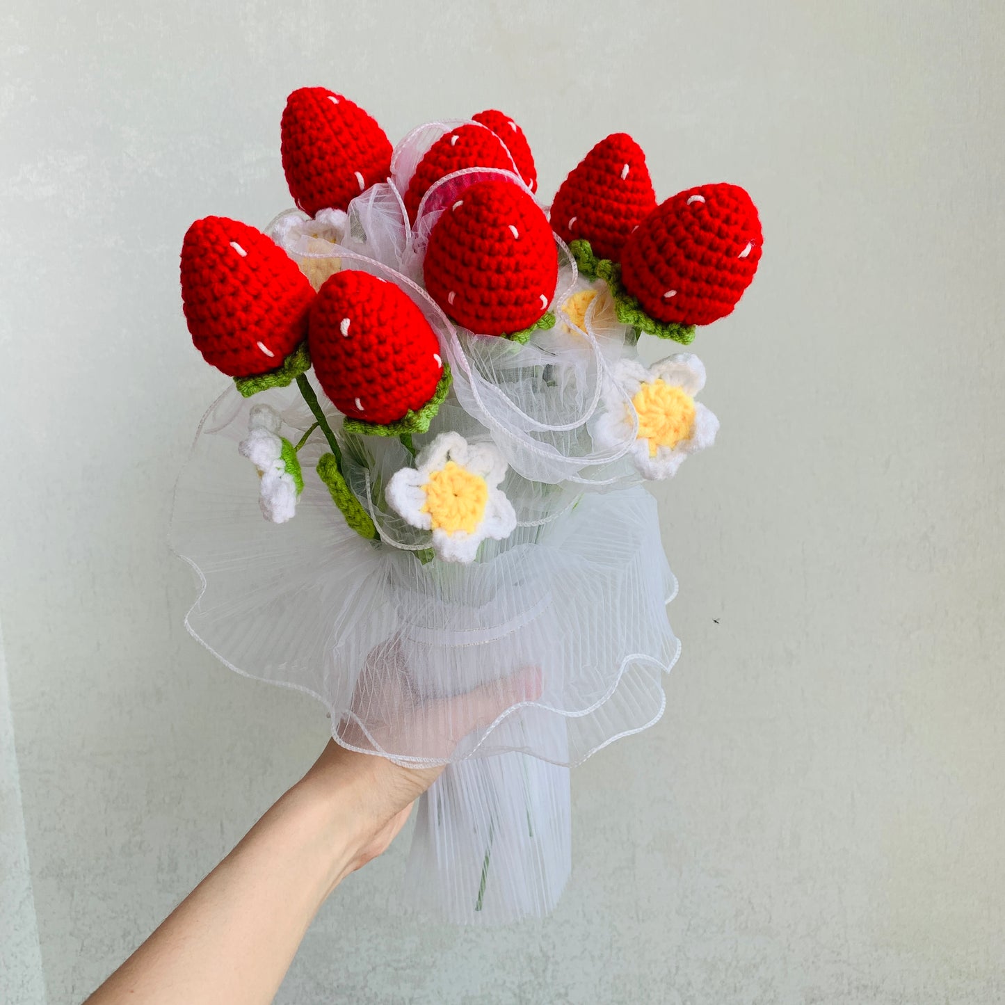 Crochet flowers strawberry flower ornaments, Handmade knitted Flower Bouquet A bunch of flower