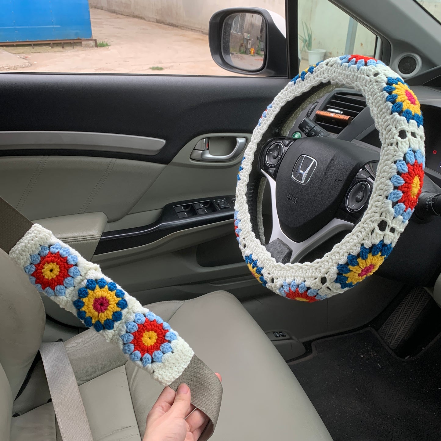 Crochet flower Steering Wheel Cover for women, Crochet seat belt Cover, Car Accessories decorations