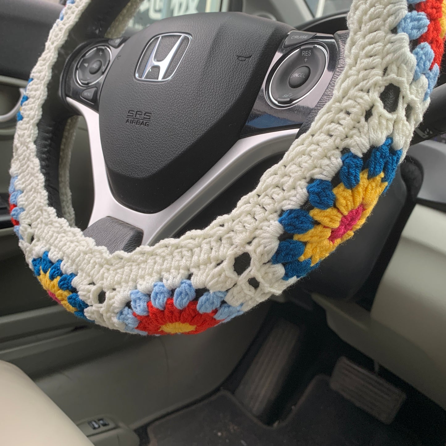 Crochet flower Steering Wheel Cover for women, Crochet seat belt Cover, Car Accessories decorations