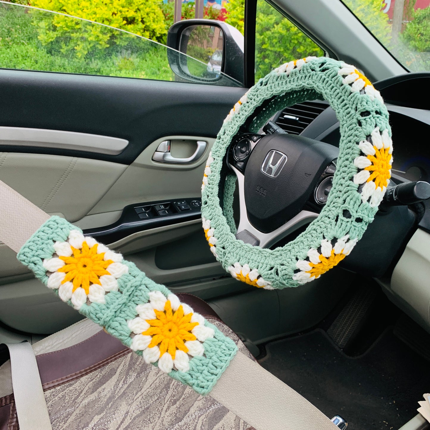 Steering Wheel Cover for women, Crochet cute sunflower seat belt Cover, Car interior Accessories decorations