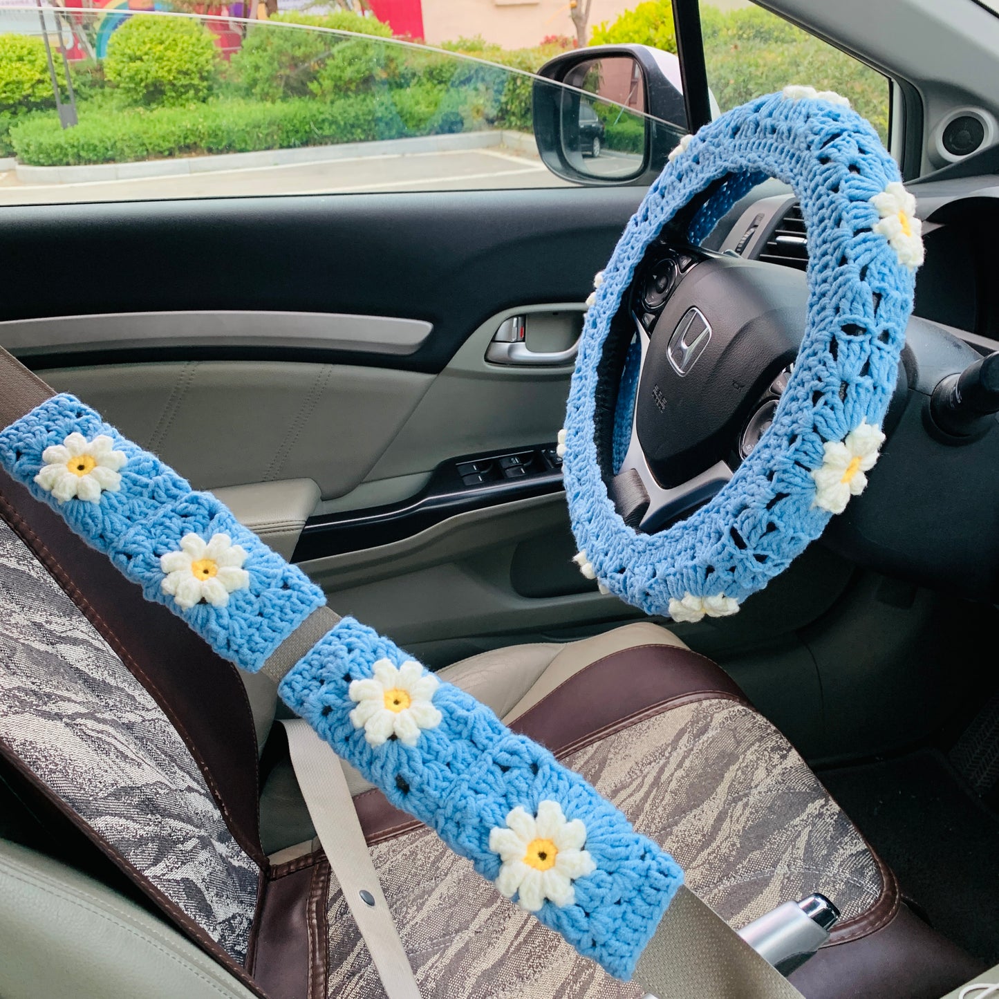 Steering Wheel Cover for women, Crochet cute daisy flower seat belt Cover, Handmade kawaii Car interior Accessories decorations