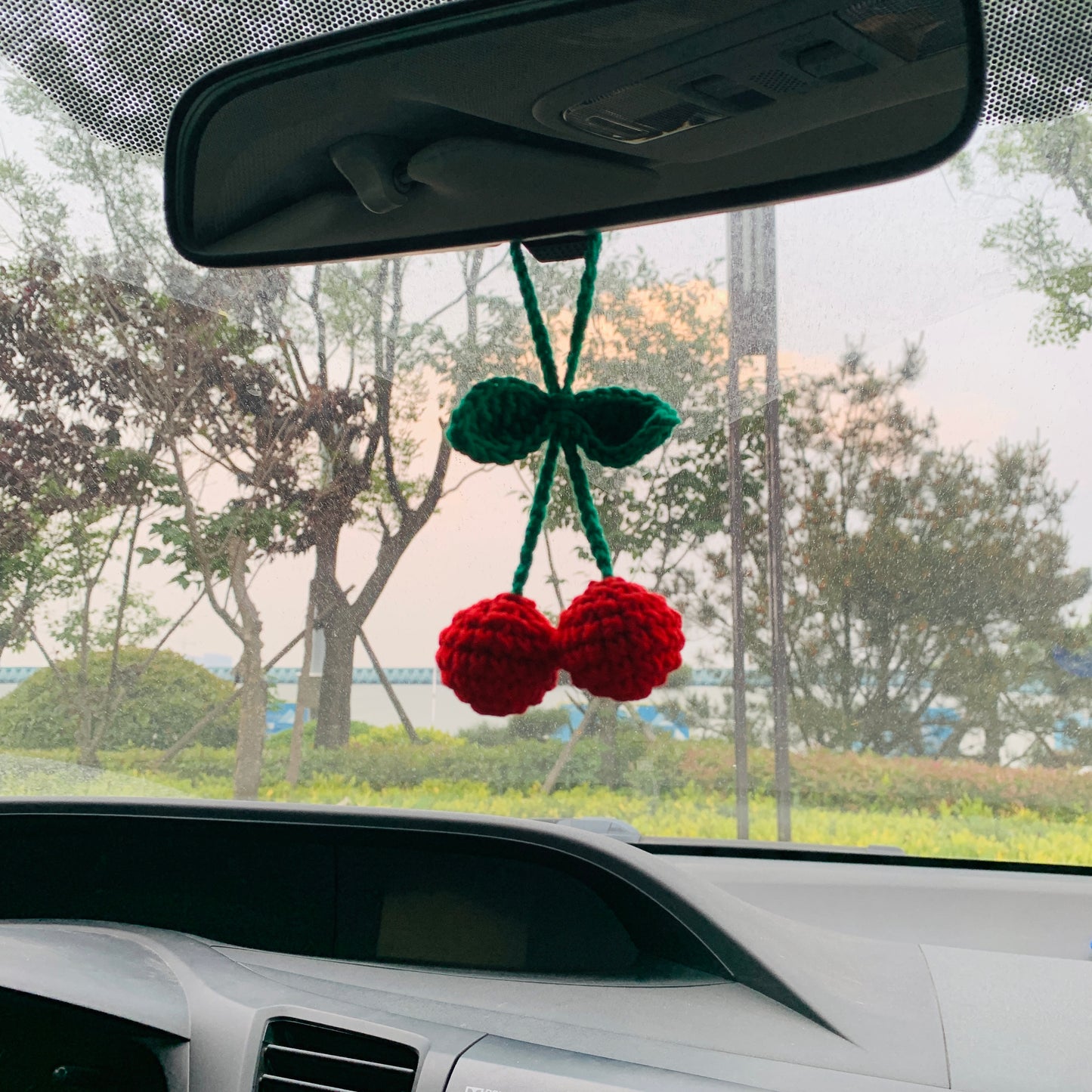 Cute Car Mirror Hanging bracketplant chlorophytum comosum with flower Interior Rear View Mirror Flower Car Accessories Crochet gift for car