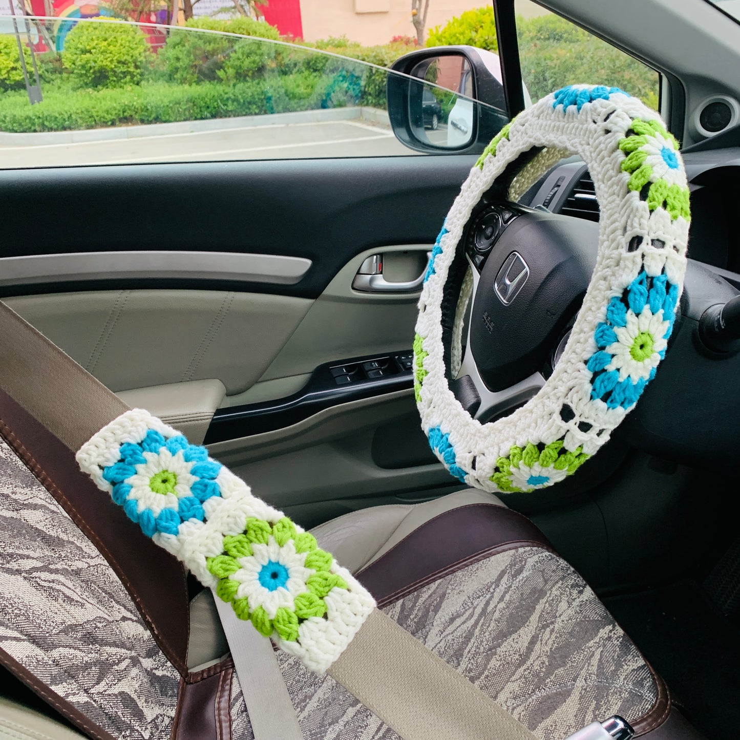 Steering Wheel Cover for women, Crochet cute daisy flower seat belt Cover, kawaii Handmade Car interior Accessories decorations