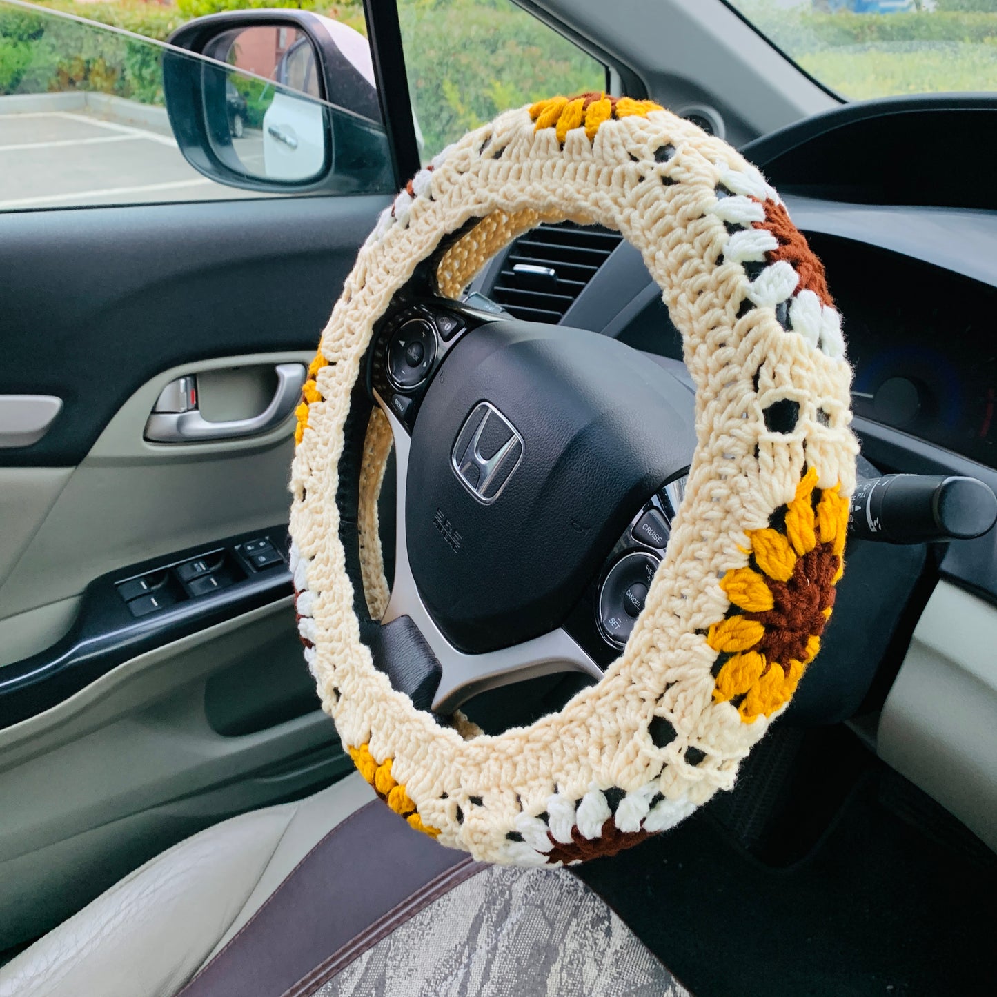 Steering Wheel Cover for women, Crochet cute daisy flower seat belt Cover, kawaii handmade Car interior Accessories decorations