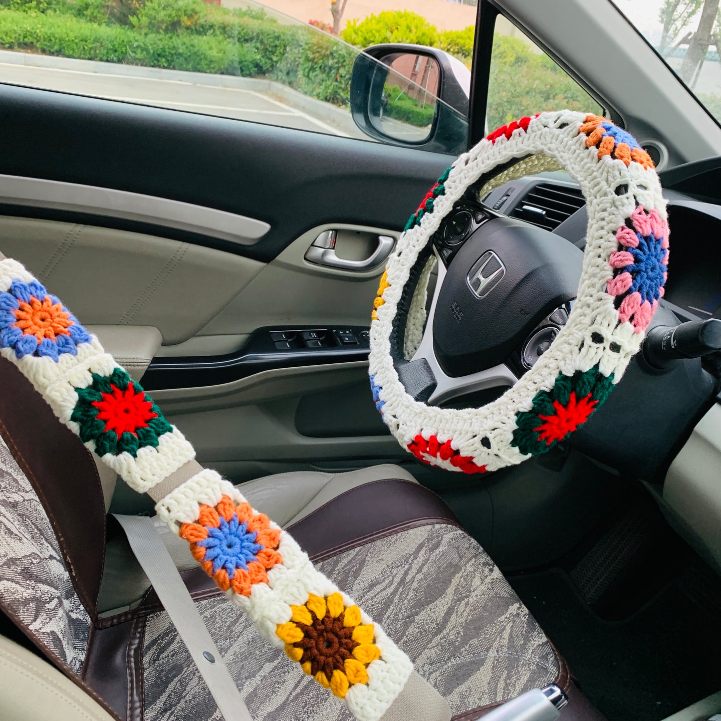 Steering Wheel Cover for women, Handmade Crochet cute daisy flower seat belt Cover, kawaii Car interior Accessories decorations