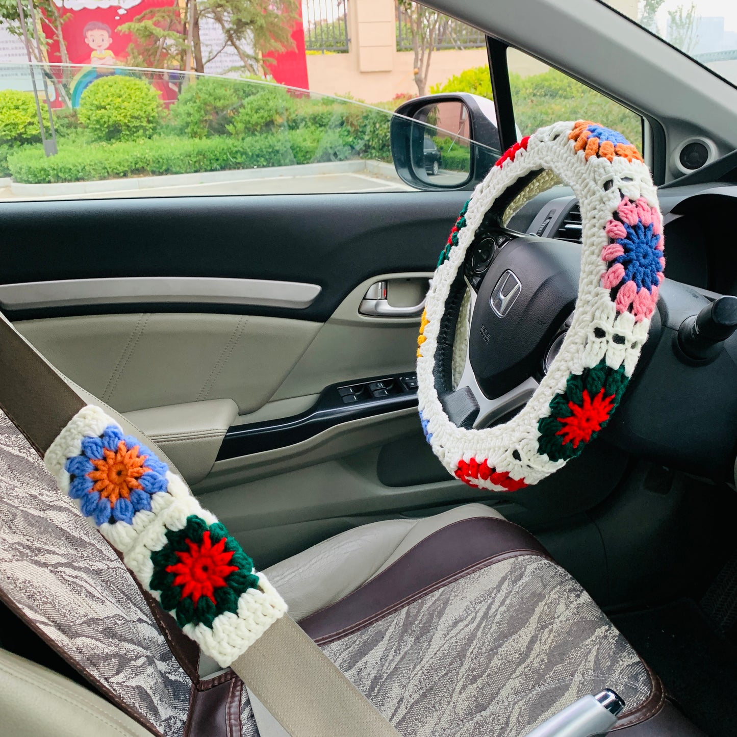 Steering Wheel Cover for women, Handmade Crochet cute daisy flower seat belt Cover, kawaii Car interior Accessories decorations