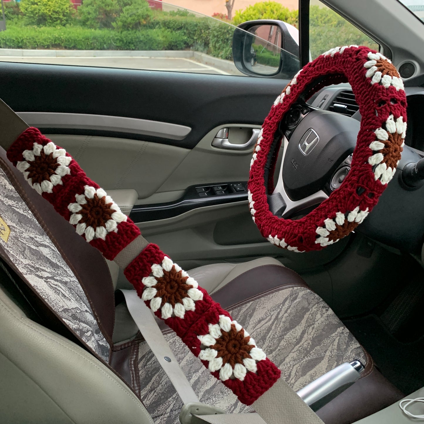 Steering Wheel Cover for women, Handmade Crochet cute daisy flower seat belt Cover, Car interior Accessories decorations