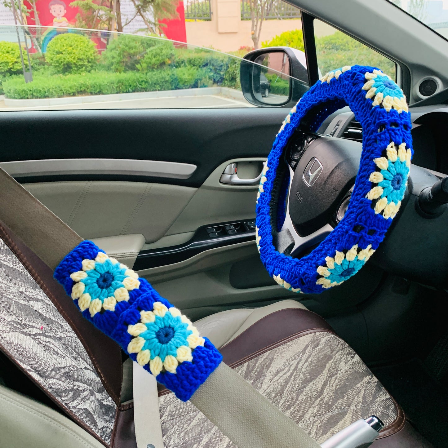 Steering Wheel Cover for women, Handmade Crochet cute daisy flower seat belt Cover, kawaii Car interior Accessories decorations