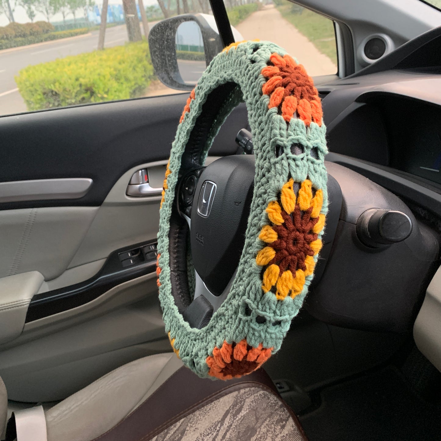 Handmade Steering Wheel Cover for women, cute crochet daisy flower seat belt Cover, Car interior Accessories decorations