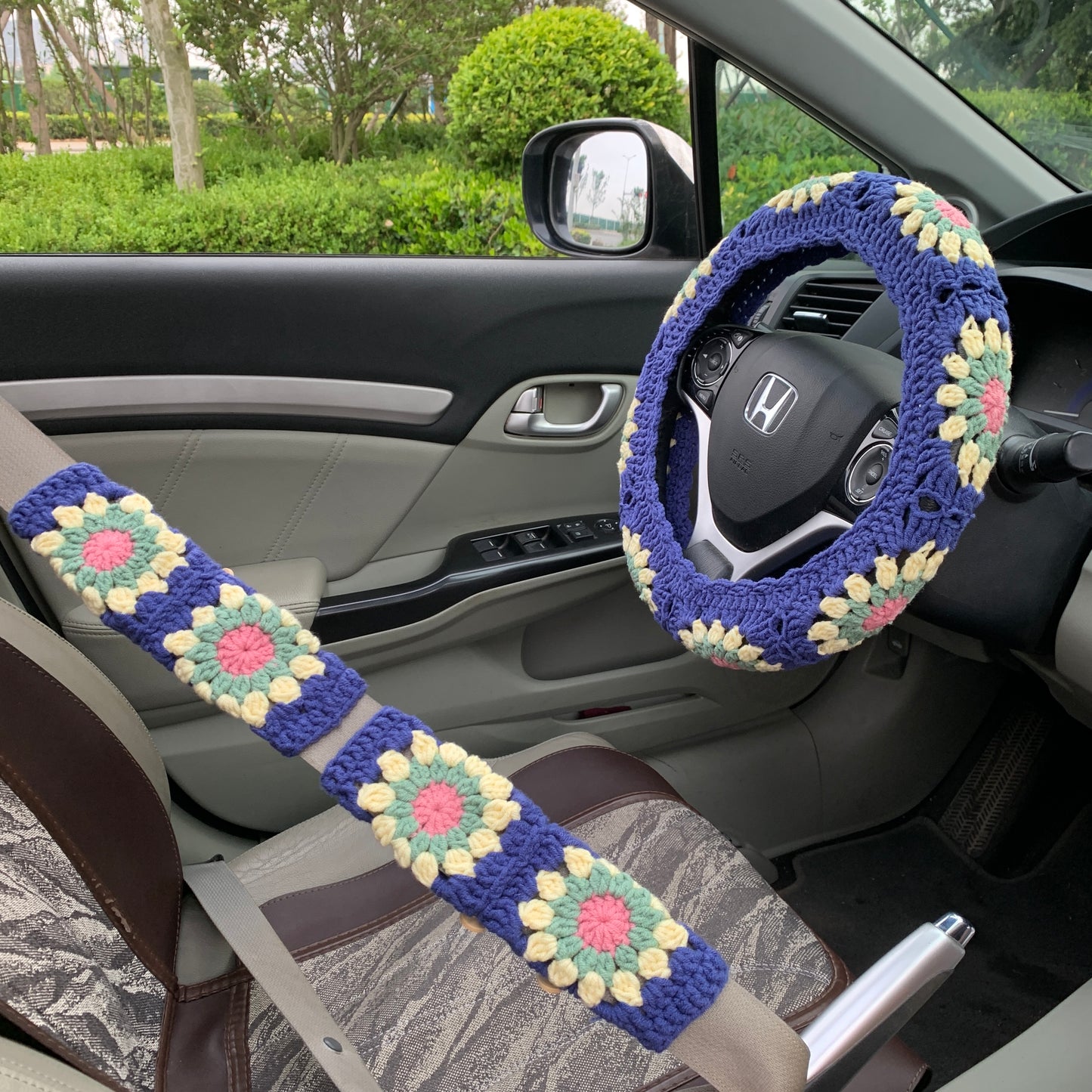 Steering Wheel Cover for women, Crochet cute daisy flower seat belt Cover, Car Accessories decorations car Interior decor