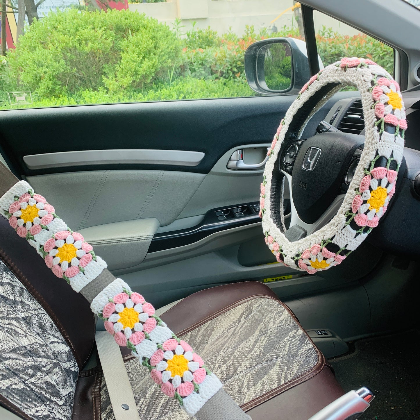 Steering Wheel Cover for women, Crochet cute handmade daisy flower seat belt Cover, Car interior Accessories decorations