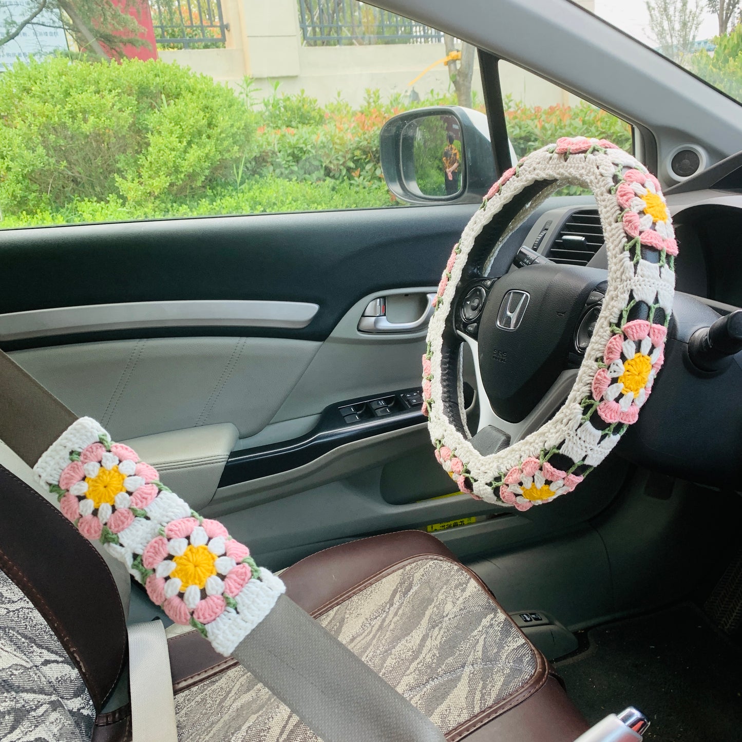 Steering Wheel Cover for women, Crochet cute handmade daisy flower seat belt Cover, Car interior Accessories decorations