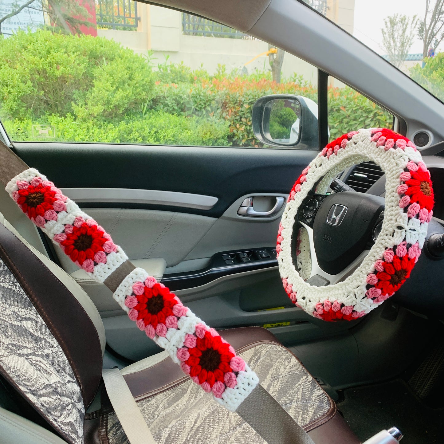 Steering Wheel Cover for women, Crochet White Red flower seat belt Cover, Car Accessories decorations