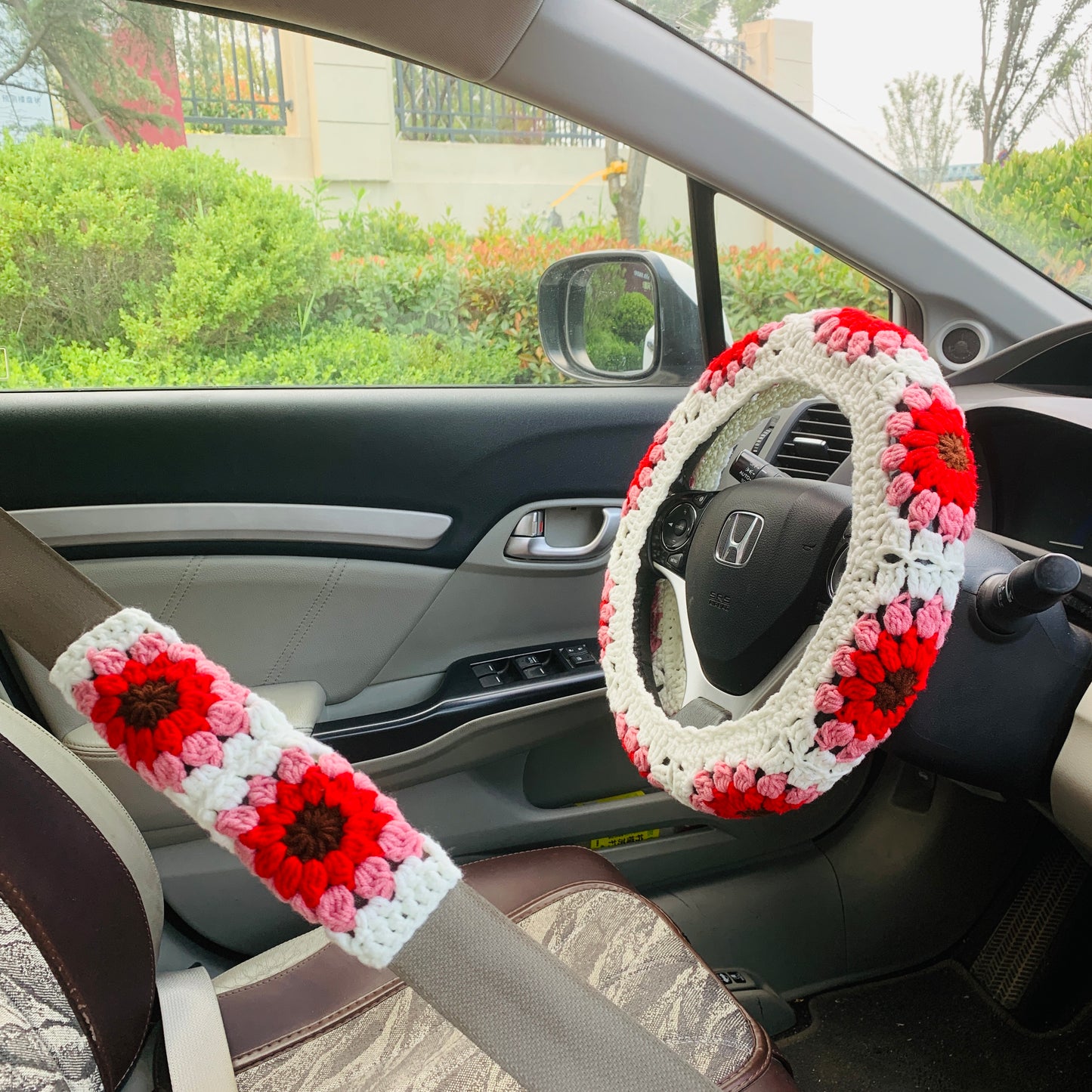 Steering Wheel Cover for women, Crochet White Red flower seat belt Cover, Car Accessories decorations