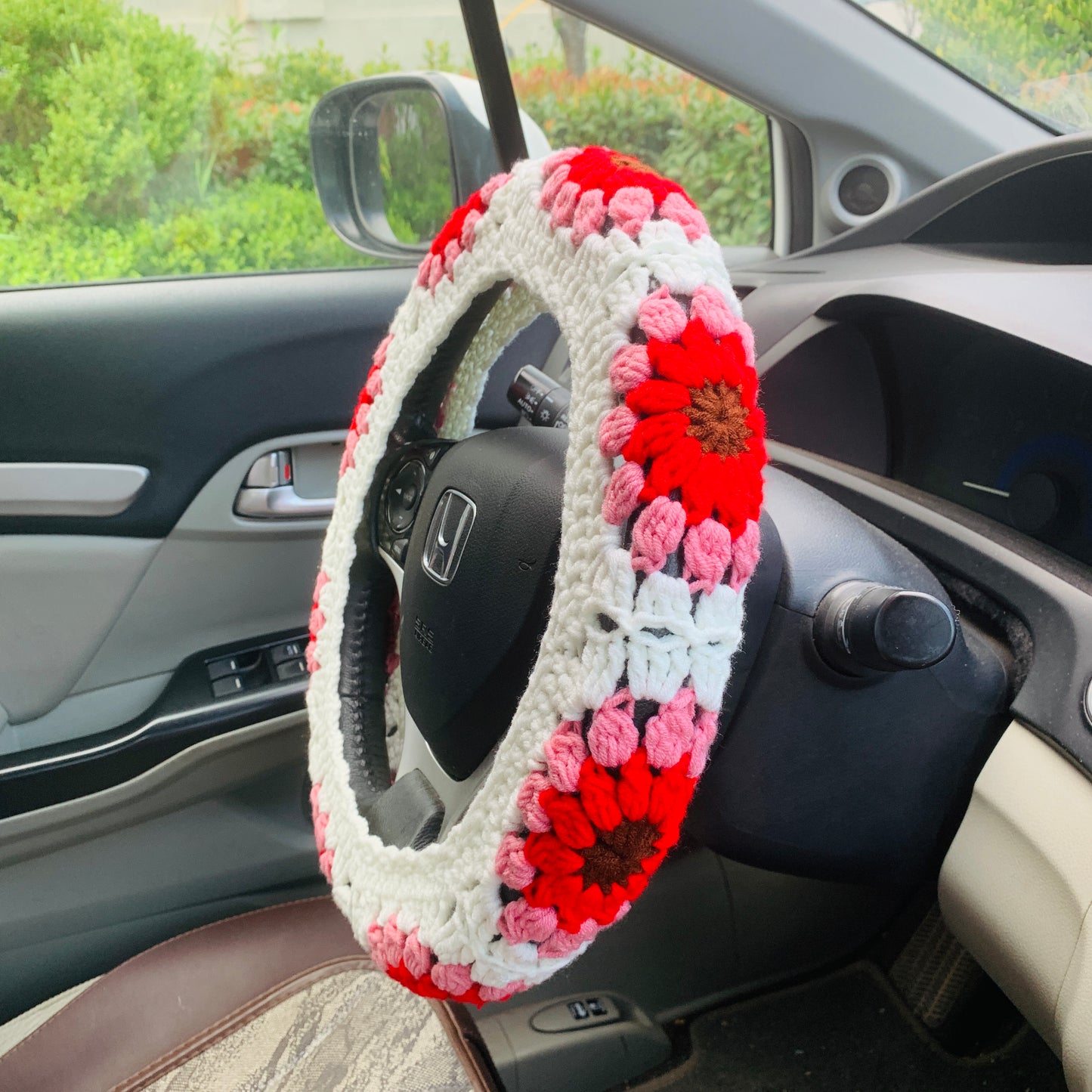 Steering Wheel Cover for women, Crochet White Red flower seat belt Cover, Car Accessories decorations